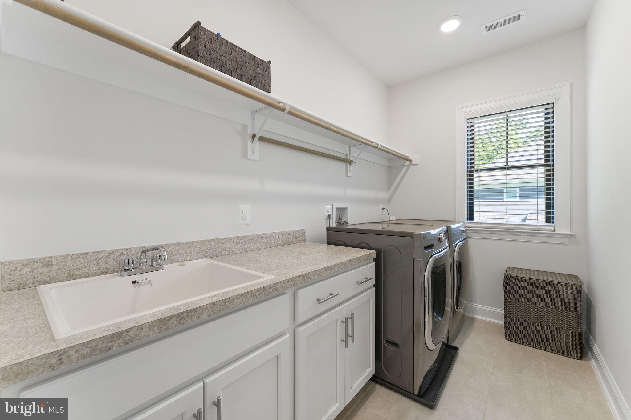 MANTUA HILLS - Residential