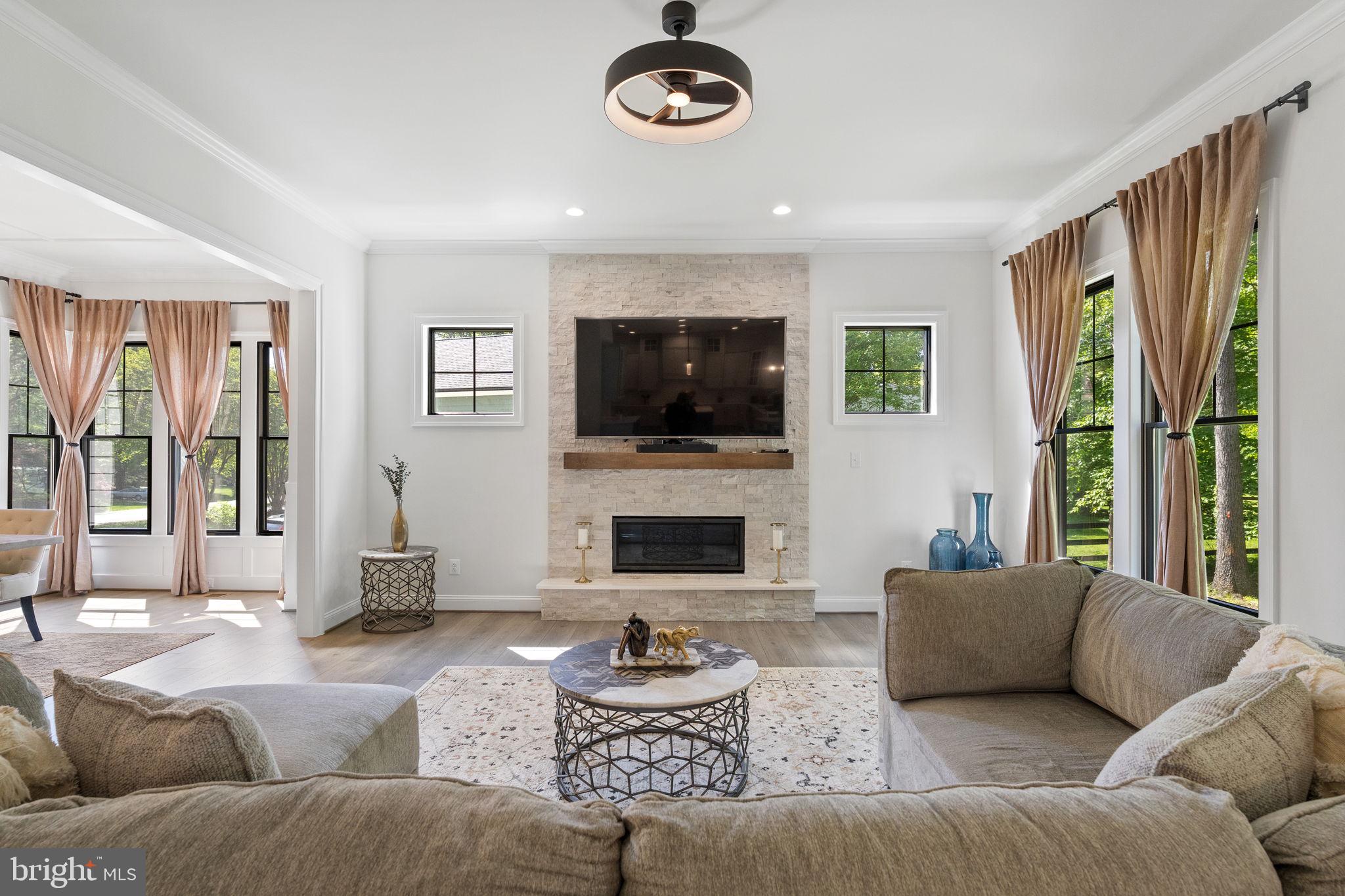 MANTUA HILLS - Residential