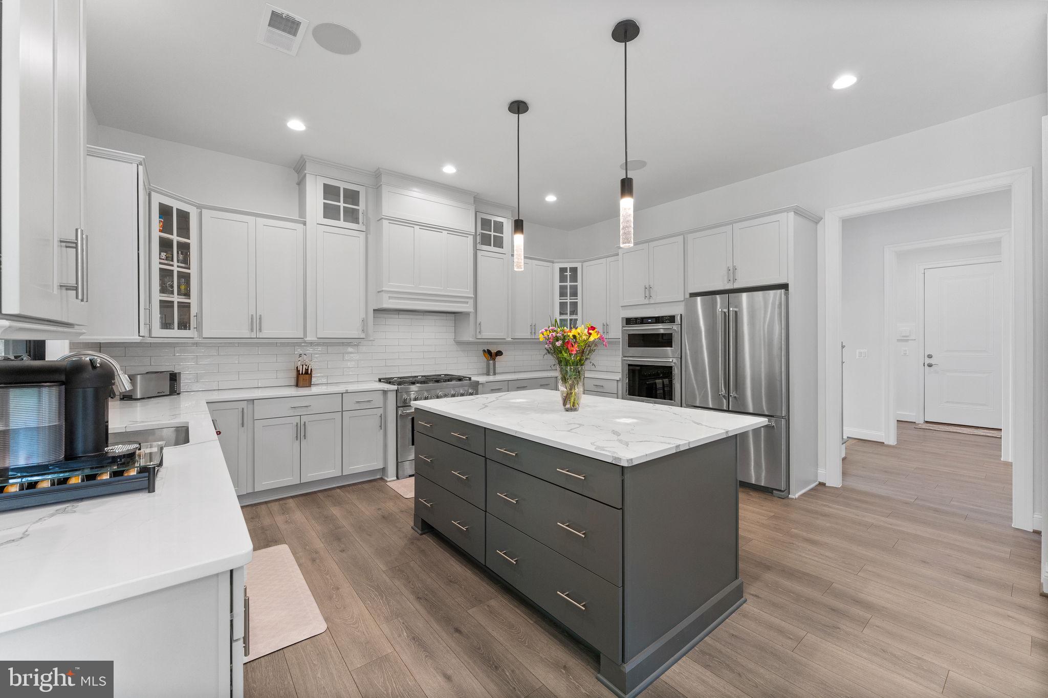 MANTUA HILLS - Residential