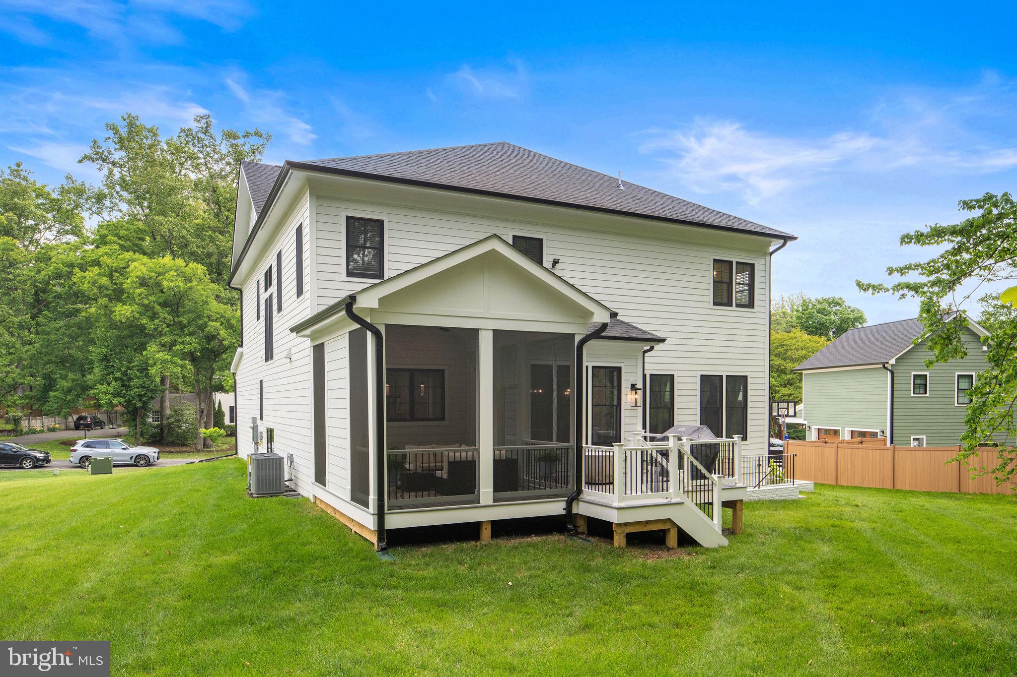 MANTUA HILLS - Residential