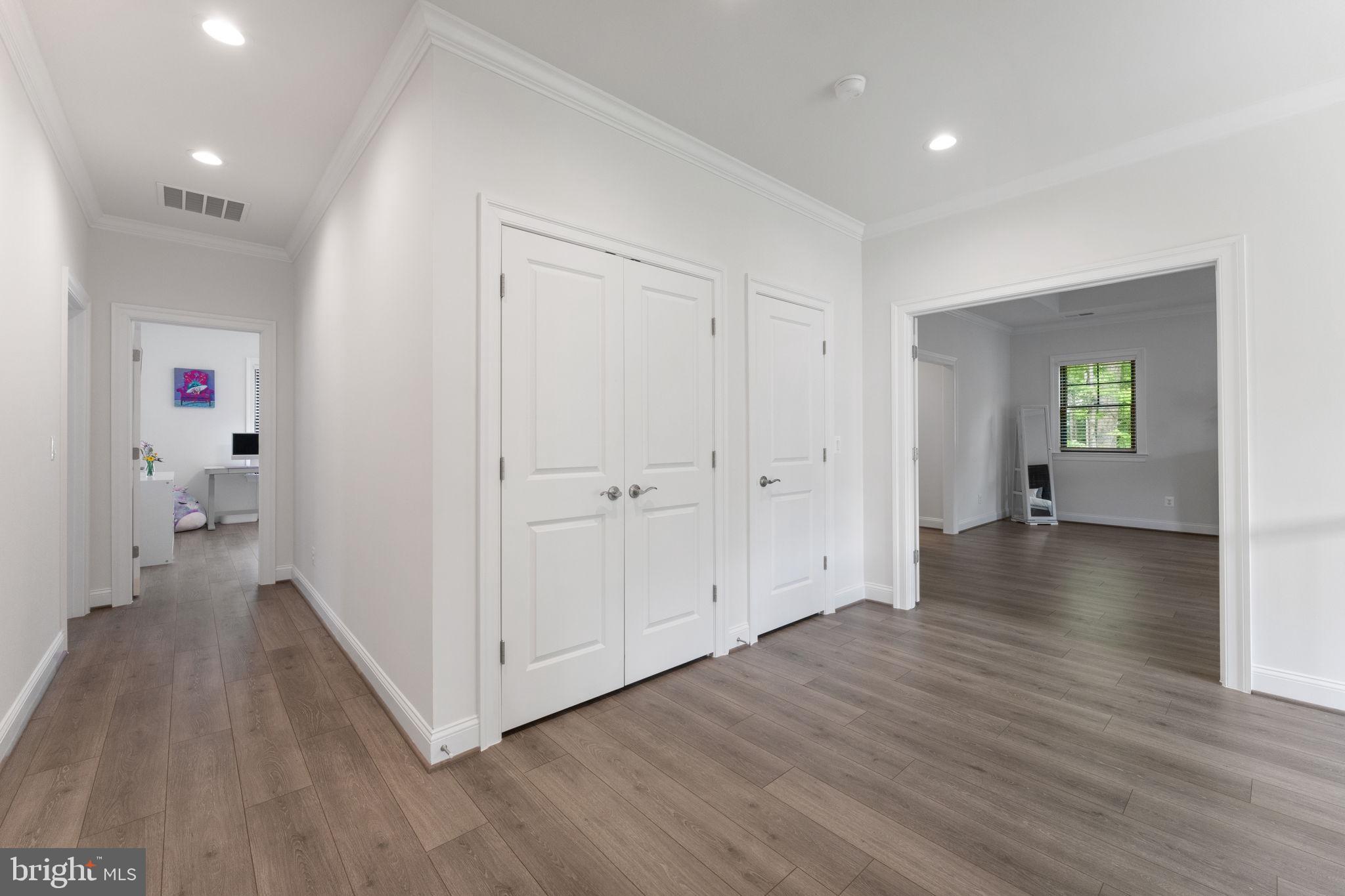 MANTUA HILLS - Residential