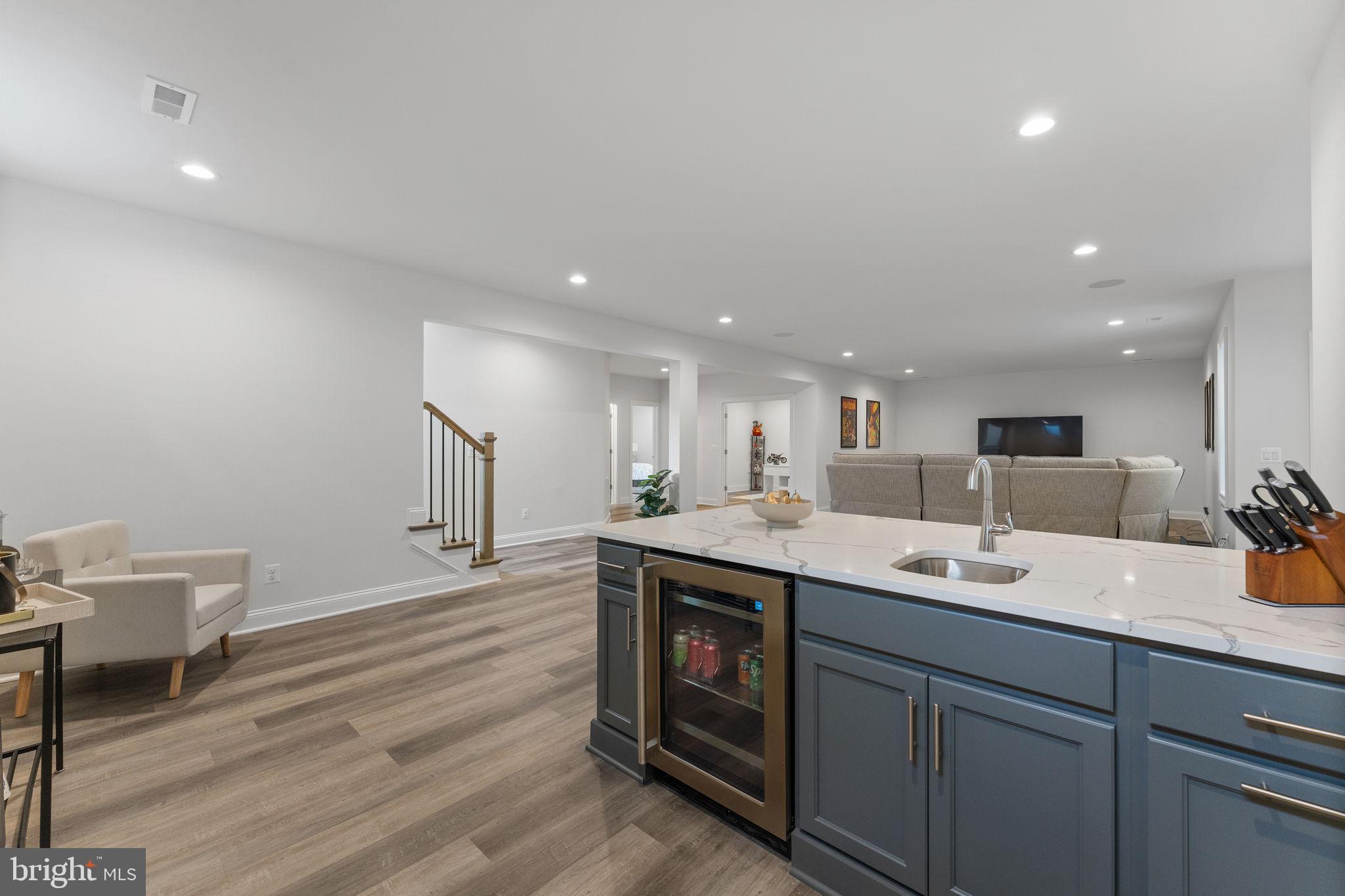 MANTUA HILLS - Residential