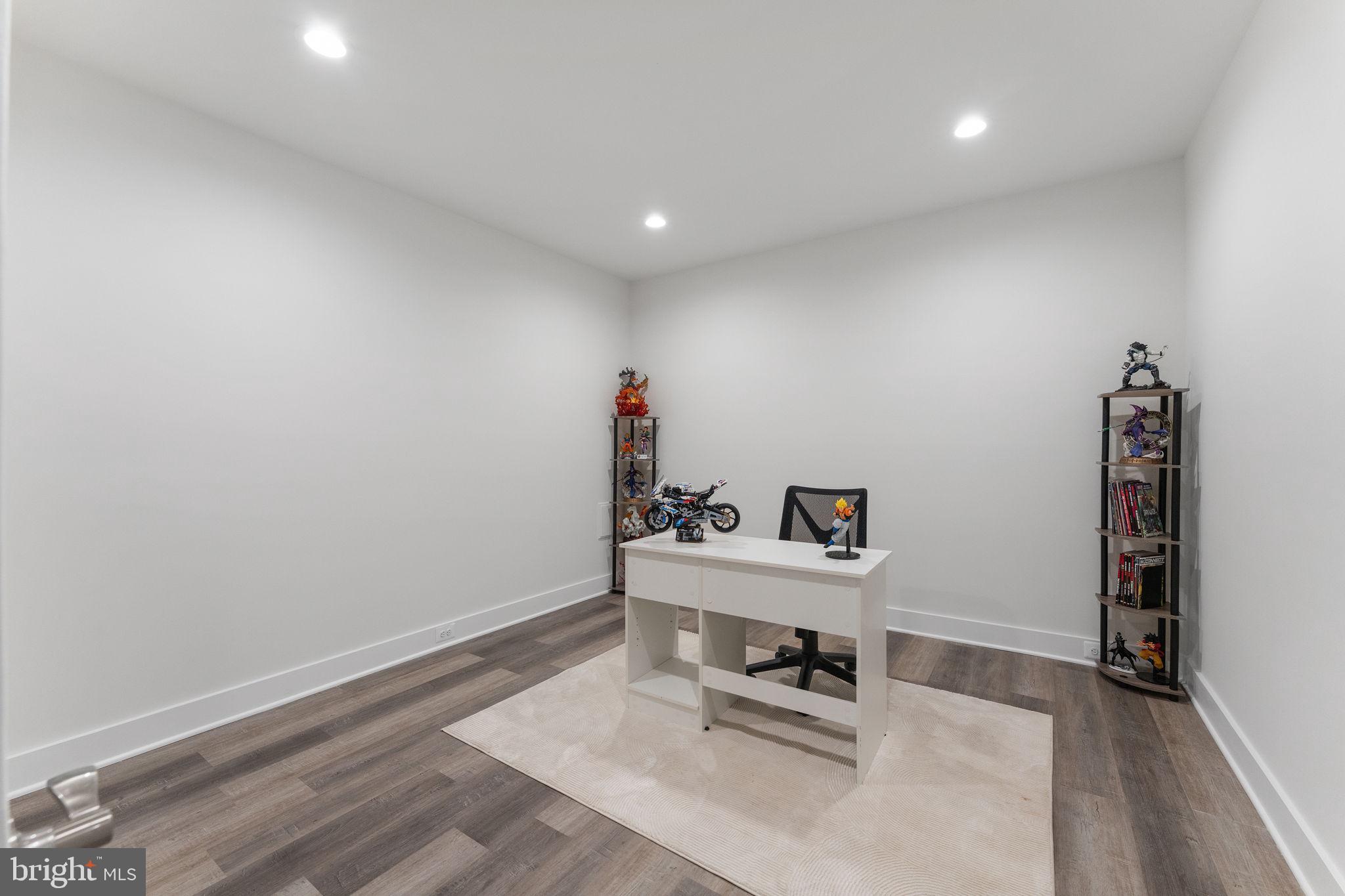 MANTUA HILLS - Residential