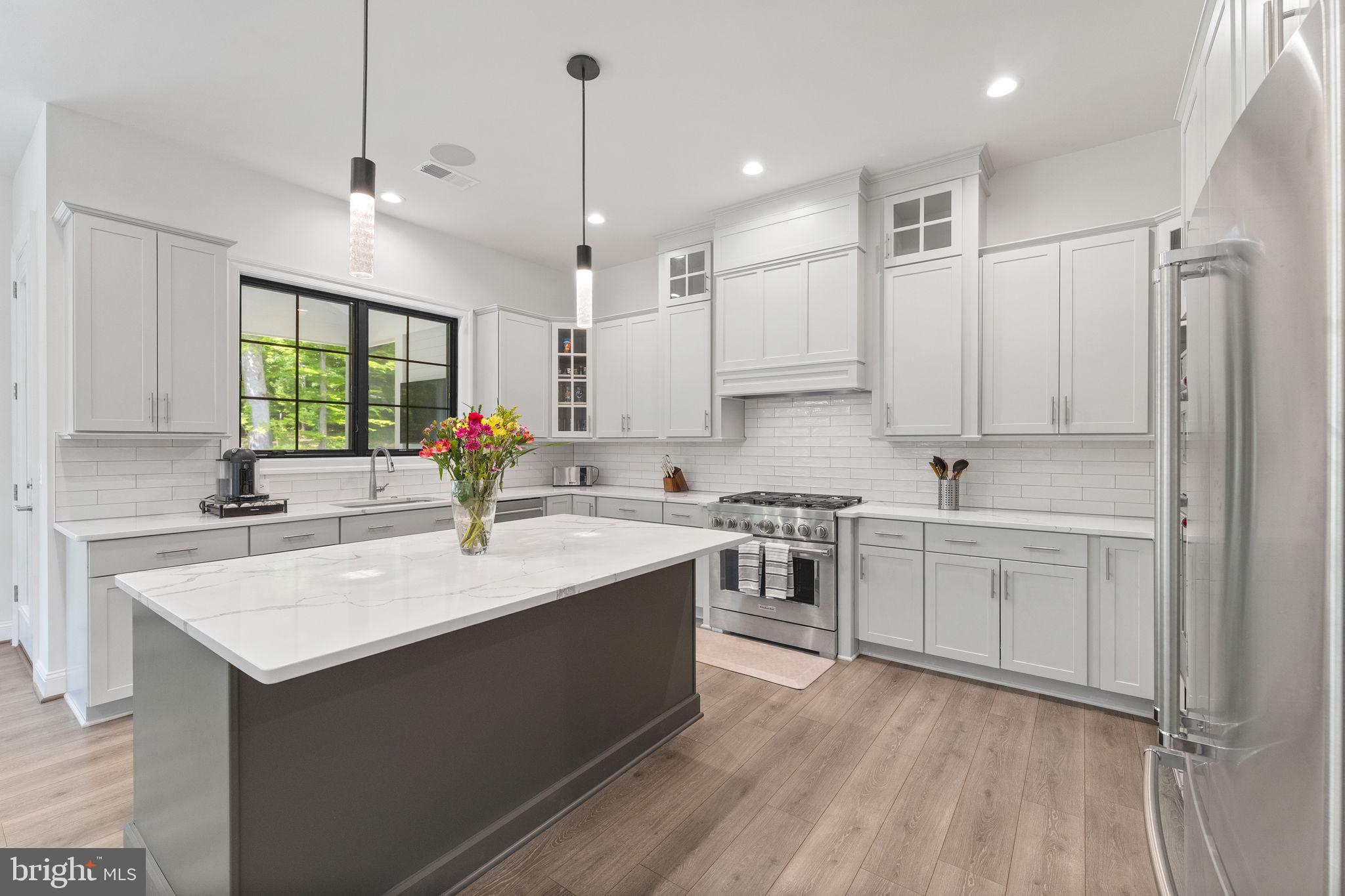 MANTUA HILLS - Residential