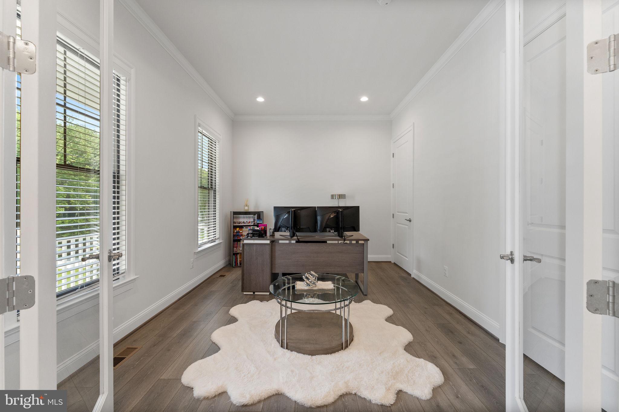 MANTUA HILLS - Residential