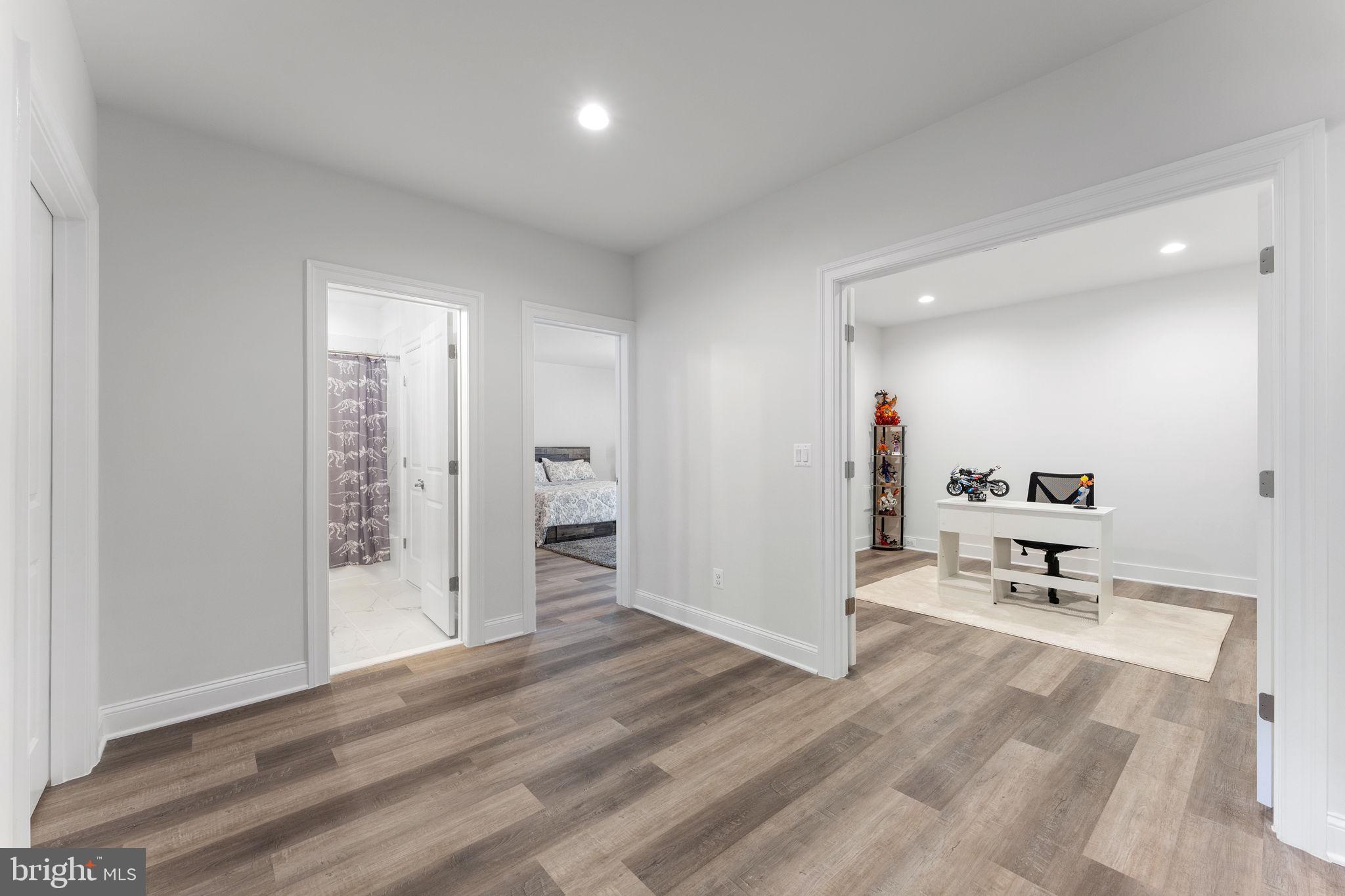 MANTUA HILLS - Residential