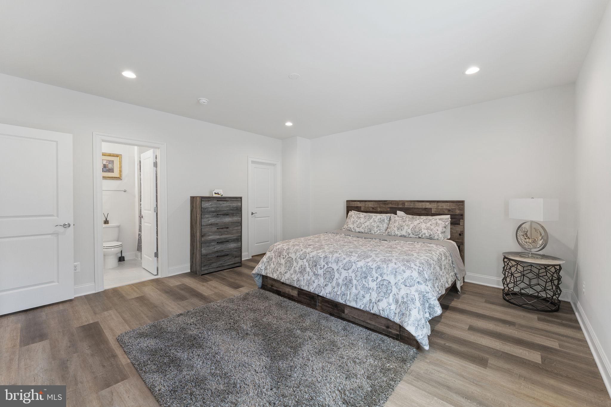 MANTUA HILLS - Residential