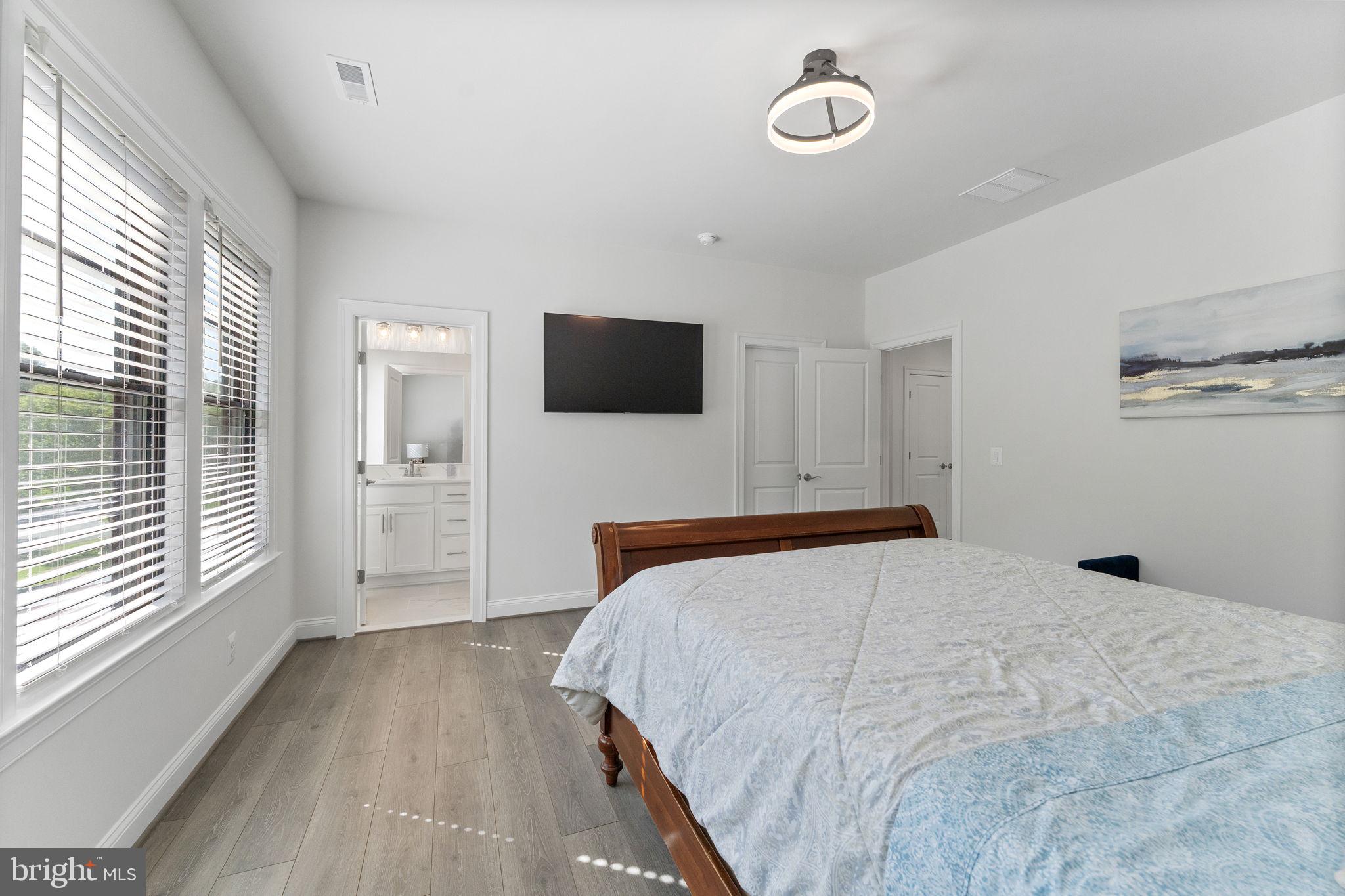 MANTUA HILLS - Residential