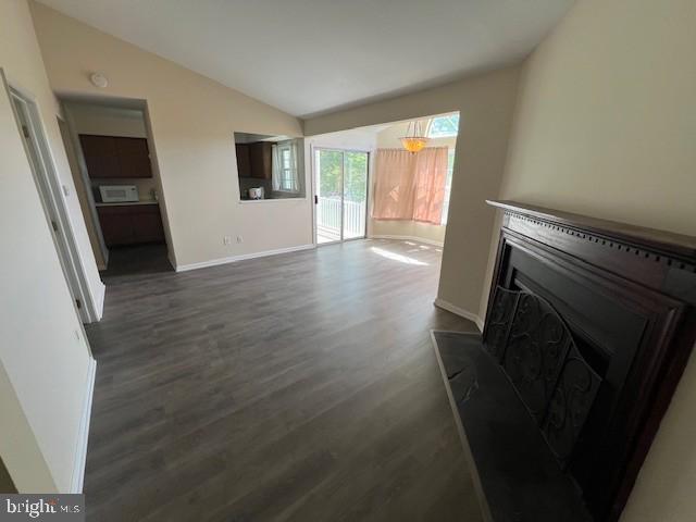 VILLAGE SHIRES - Residential Lease