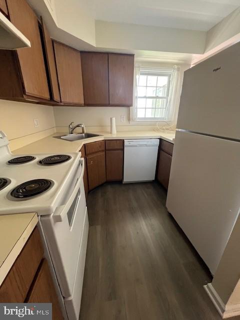 VILLAGE SHIRES - Residential Lease