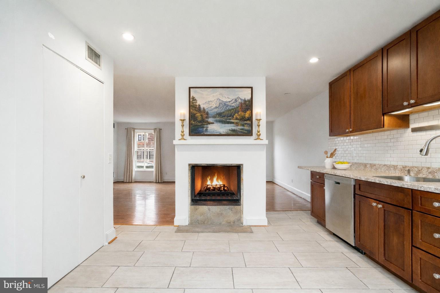 FAIRMOUNT - Residential