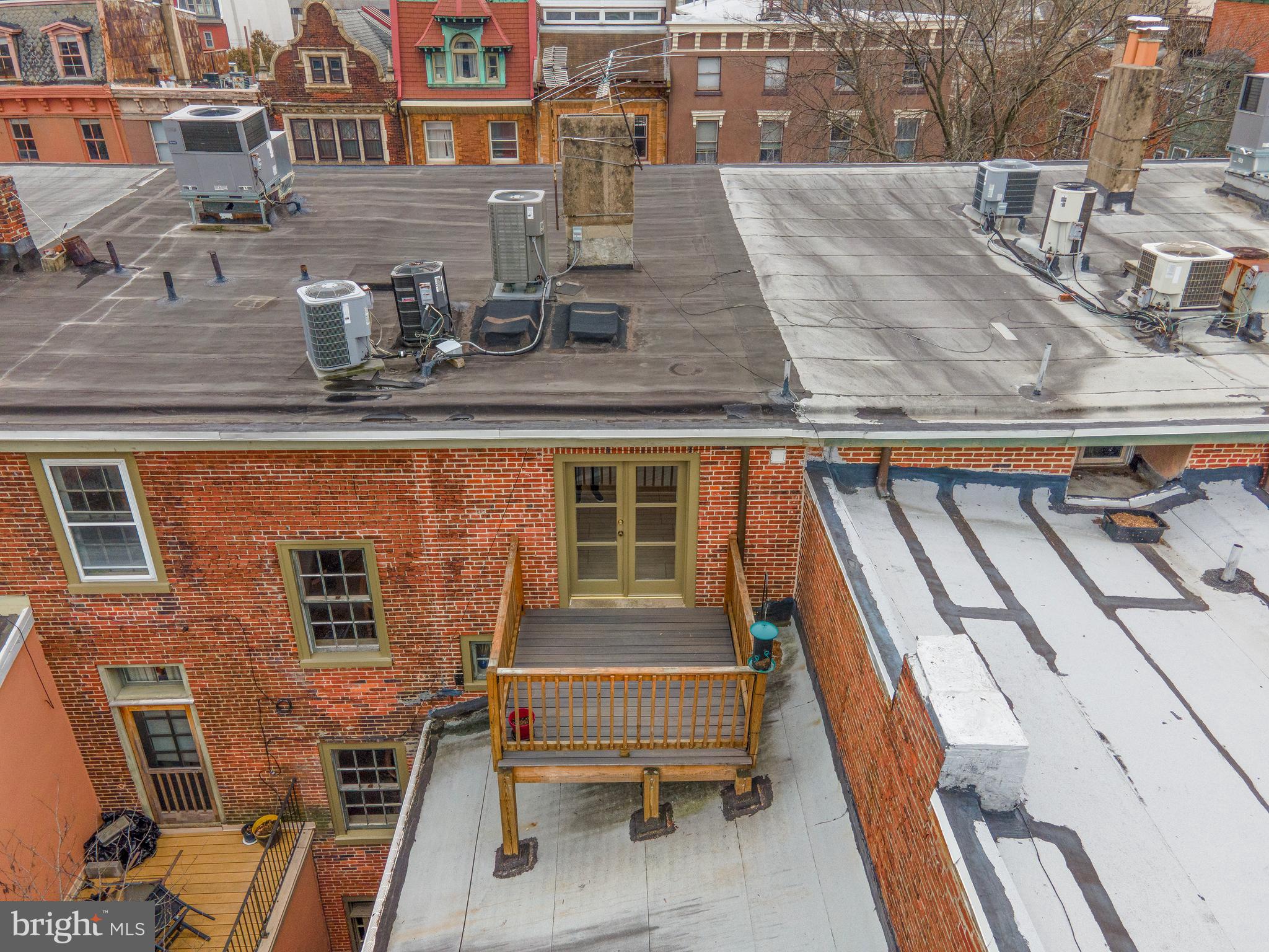 FAIRMOUNT - Residential