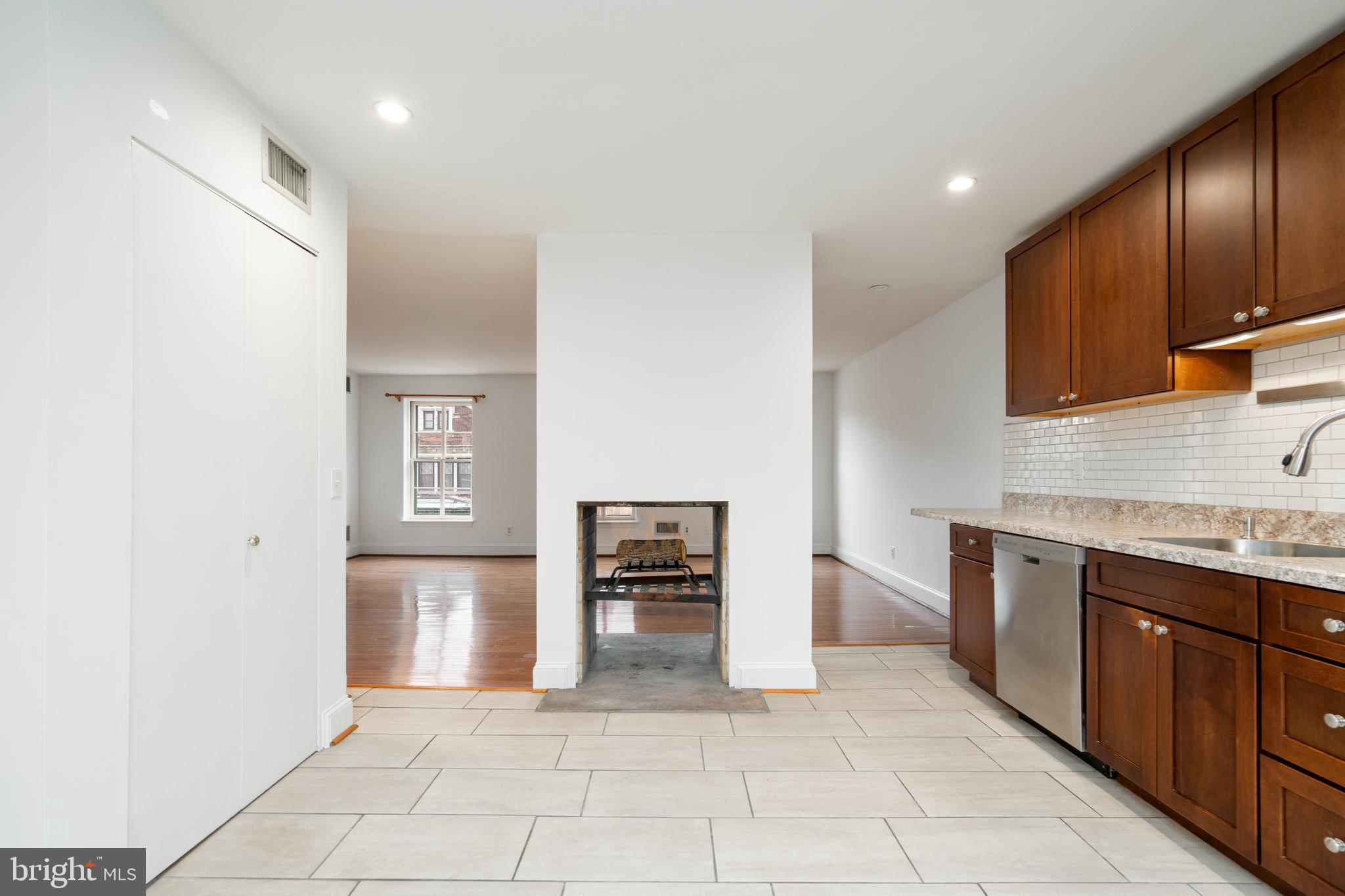 FAIRMOUNT - Residential