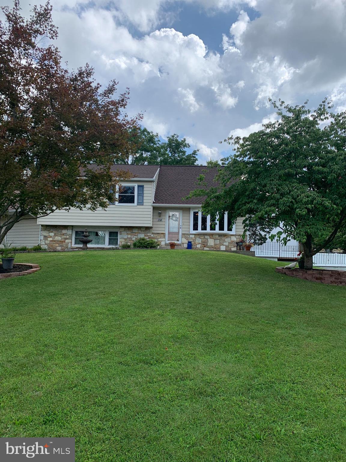 114 DOLLY LANE