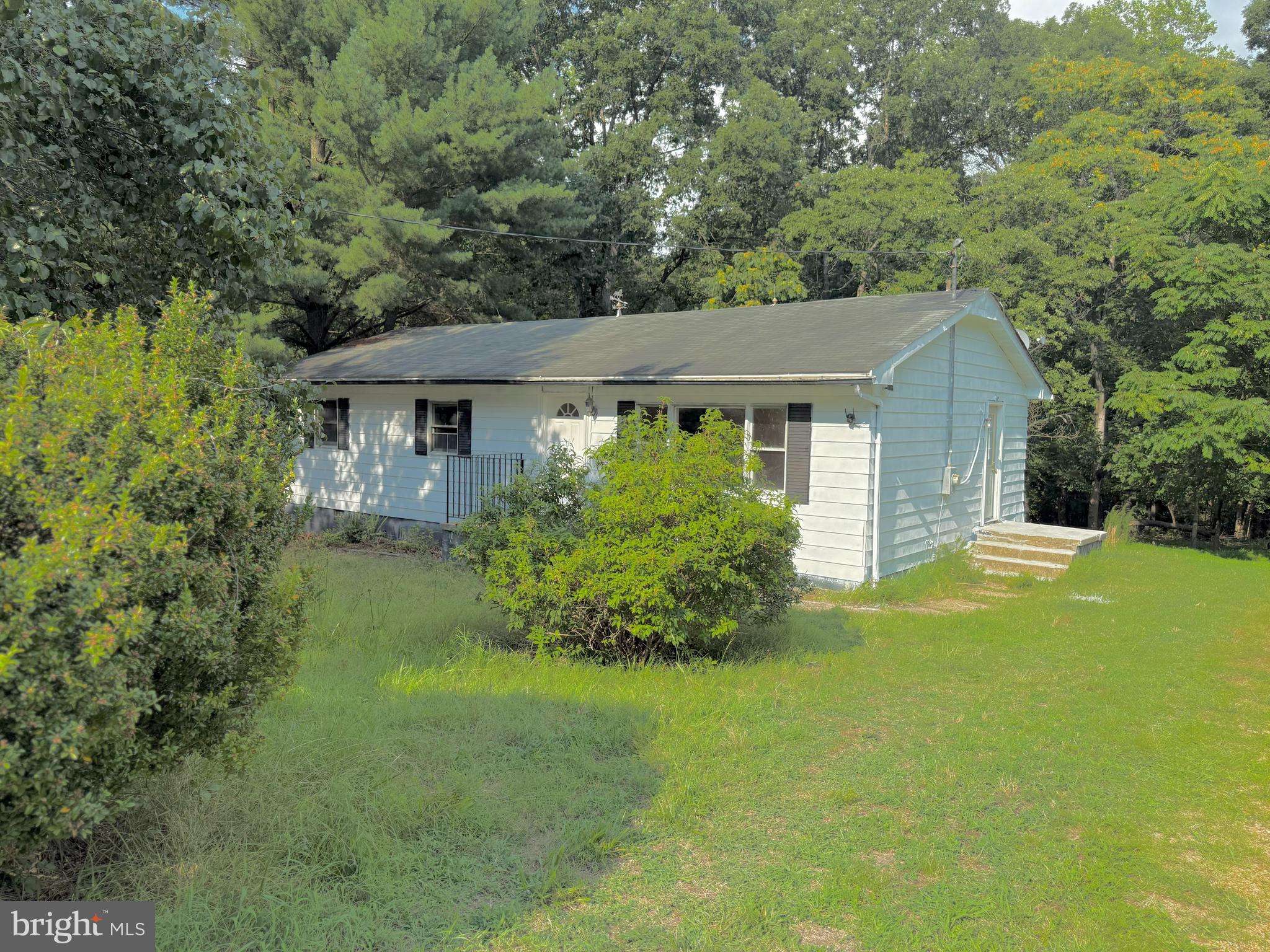 ONLINE AUCTION: Bidding begins 07/29/2025 @ 10:00 AM. Bidding ends 07/31/2025 @ 11:10 AM. List Price is Suggested Opening Bid. Recently Renovated Single-Family Home located in Lusby, Maryland within Calvert County. Residents can enjoy the nearby attractions such as Patuxent Plaza Shopping Center, Solomons Towne Centre Shopping Mall, Calvert Cliffs State Park, & Calvert Cliffs Park Beach. Property is Vacant. Easy Access to Major Traffic Artery Solomons Island Road. Deposit: $15,000.