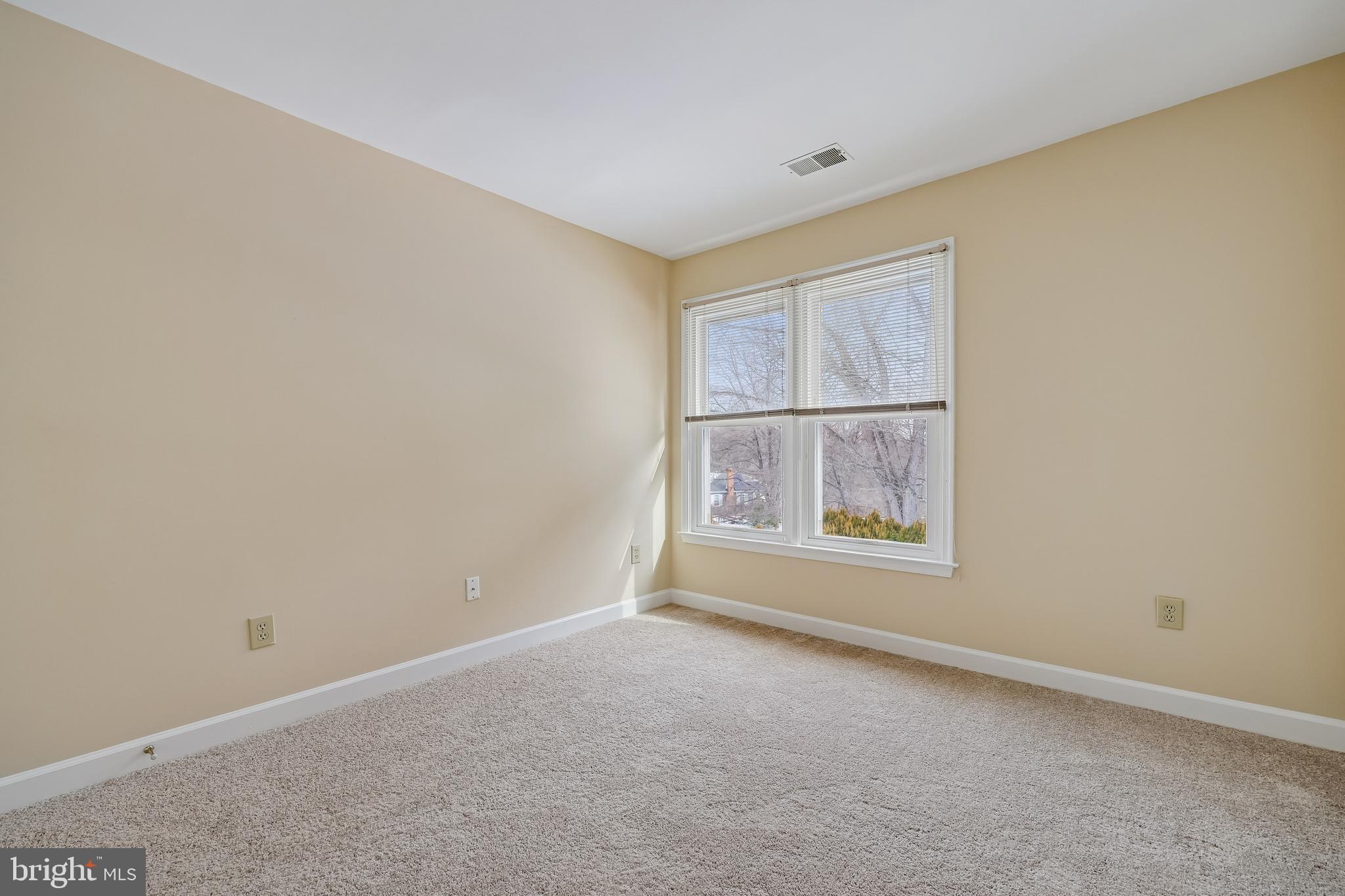 PT ROCKVILLE OUT RES. 3 - Residential