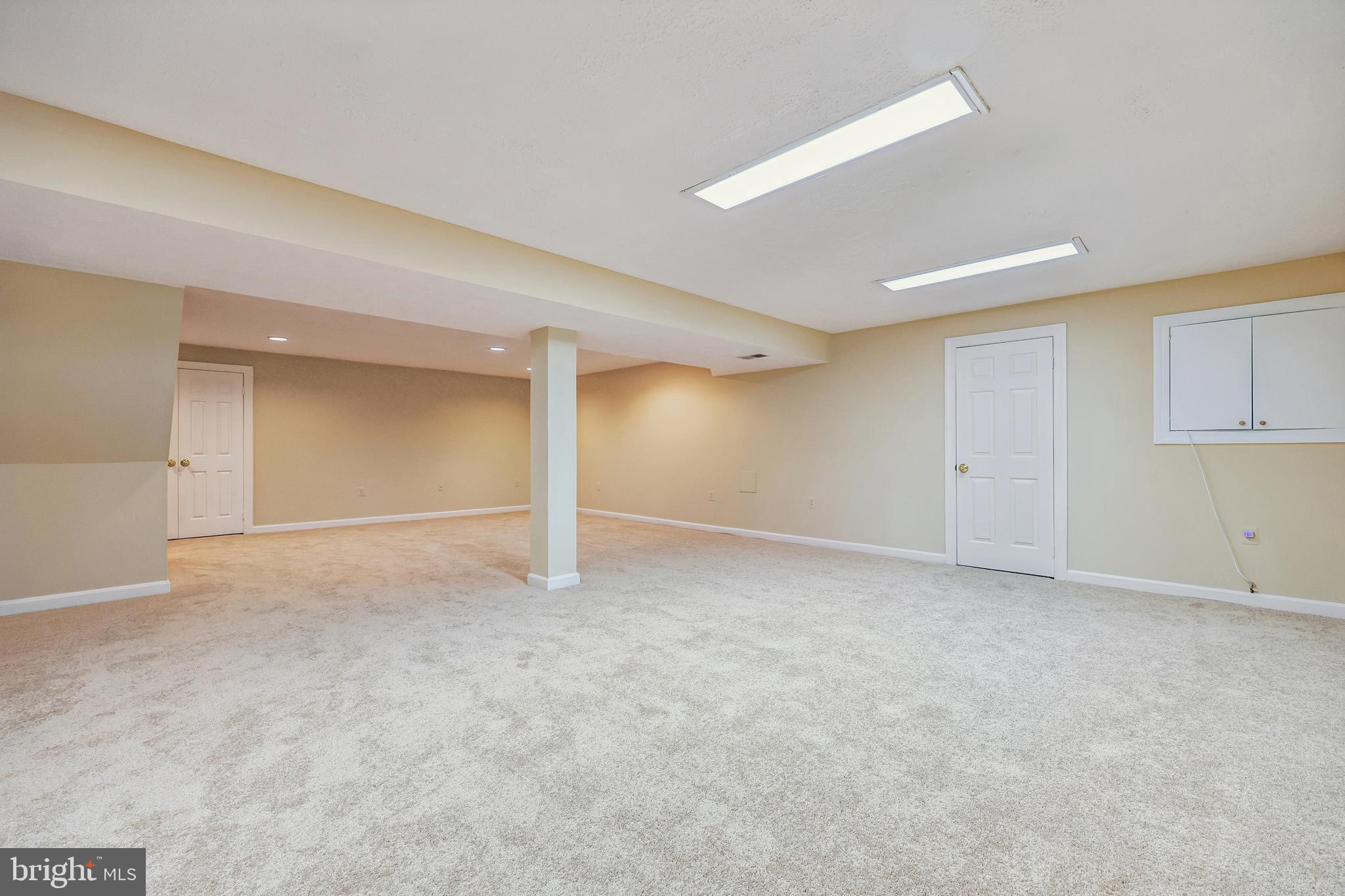 PT ROCKVILLE OUT RES. 3 - Residential