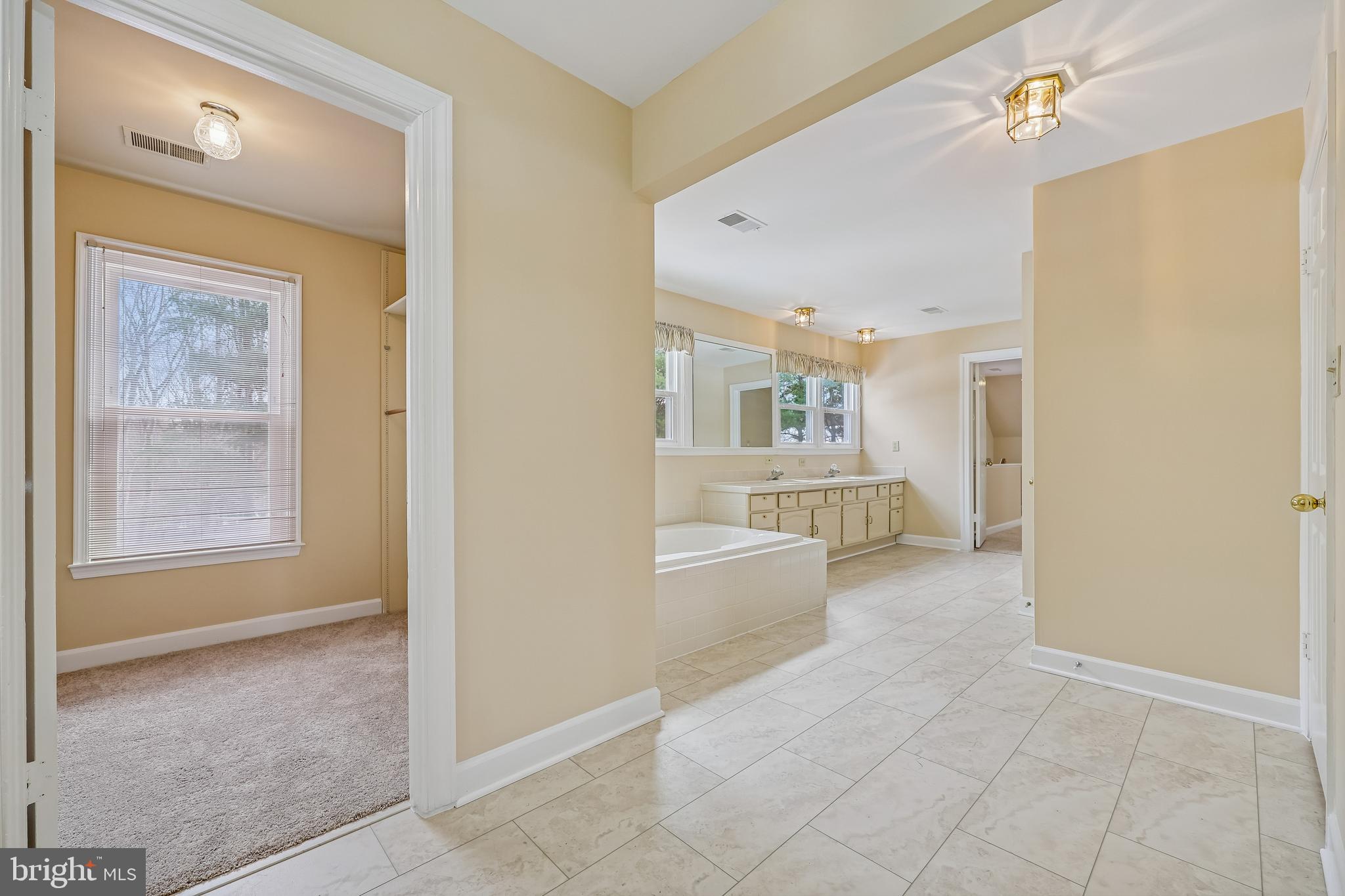 PT ROCKVILLE OUT RES. 3 - Residential