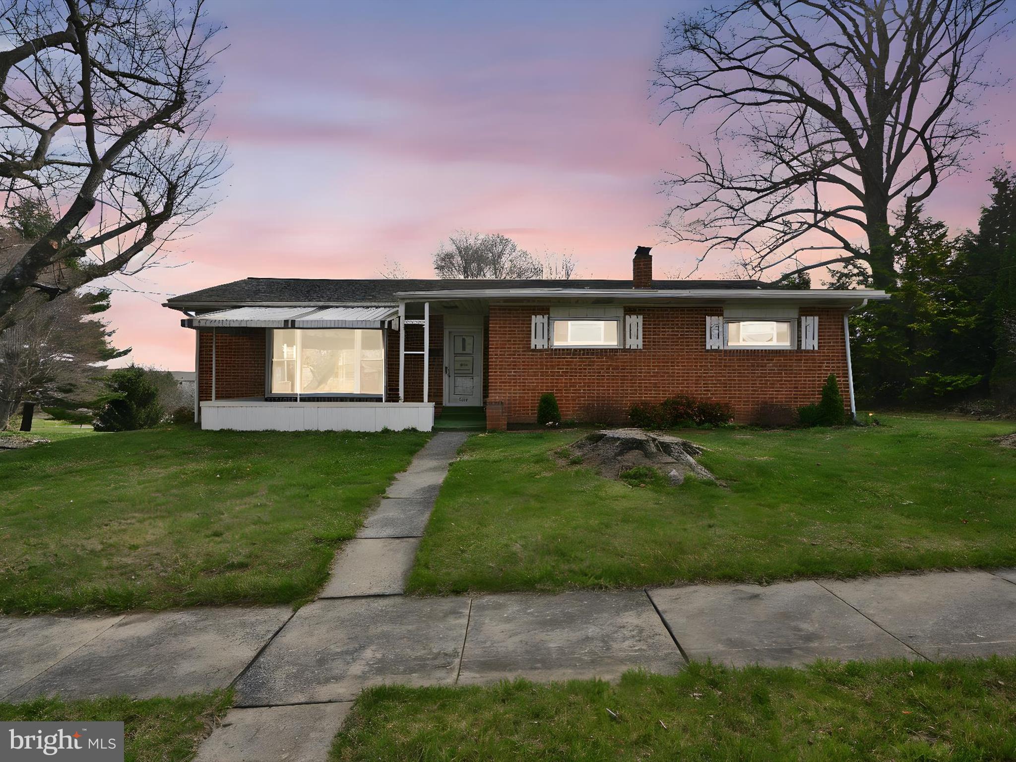 106 N HOOVER STREET