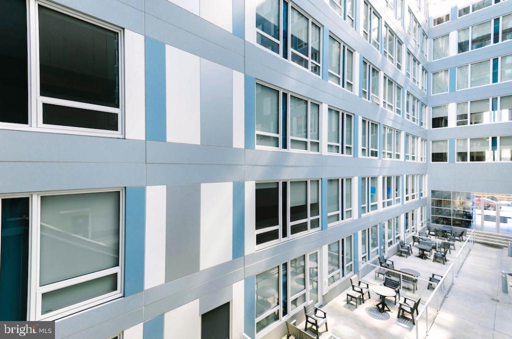 LOGAN SQUARE - Residential Lease