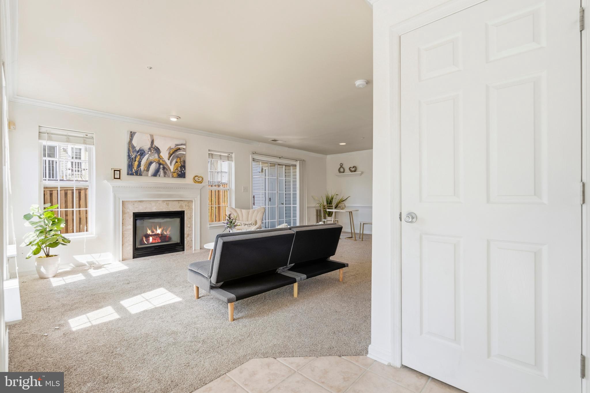 6601 NETTIES LANE 1811