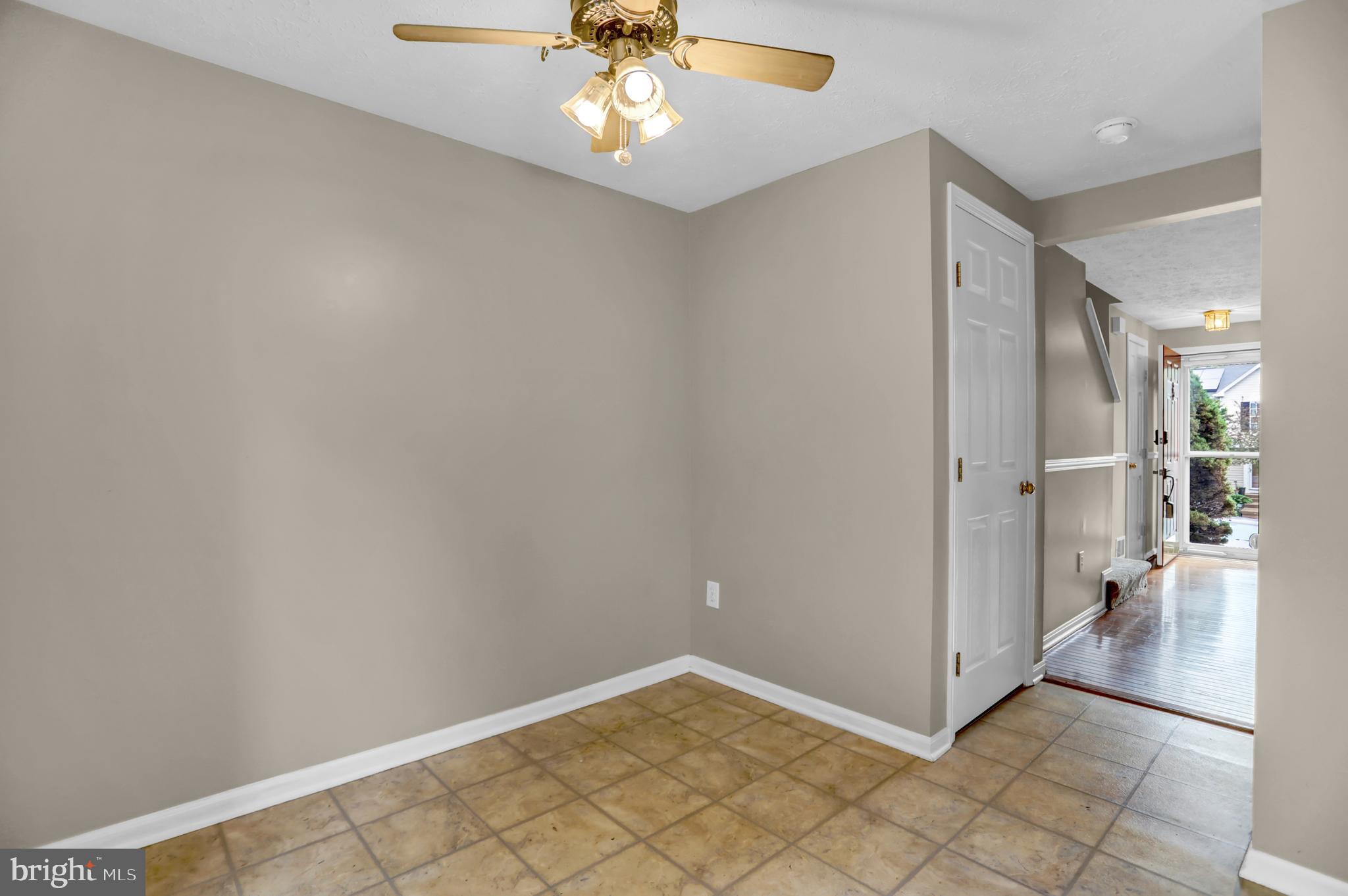 CONSTANT FRIENDSHIP - Residential Lease