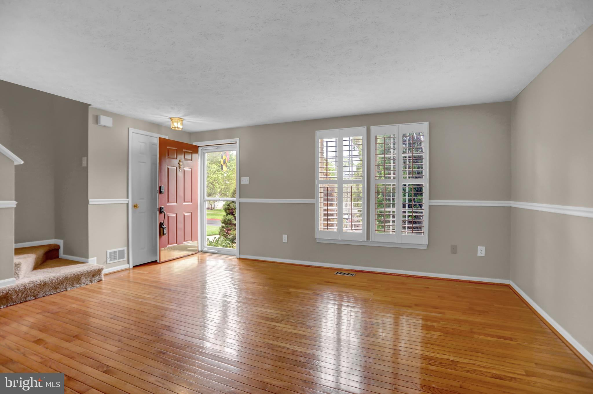 CONSTANT FRIENDSHIP - Residential Lease