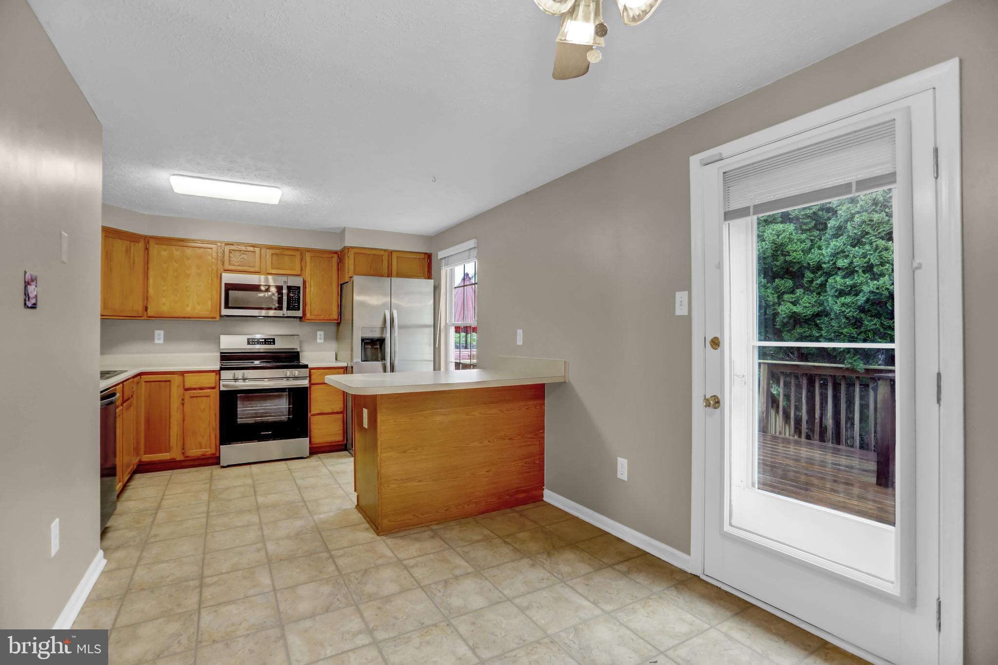 CONSTANT FRIENDSHIP - Residential Lease