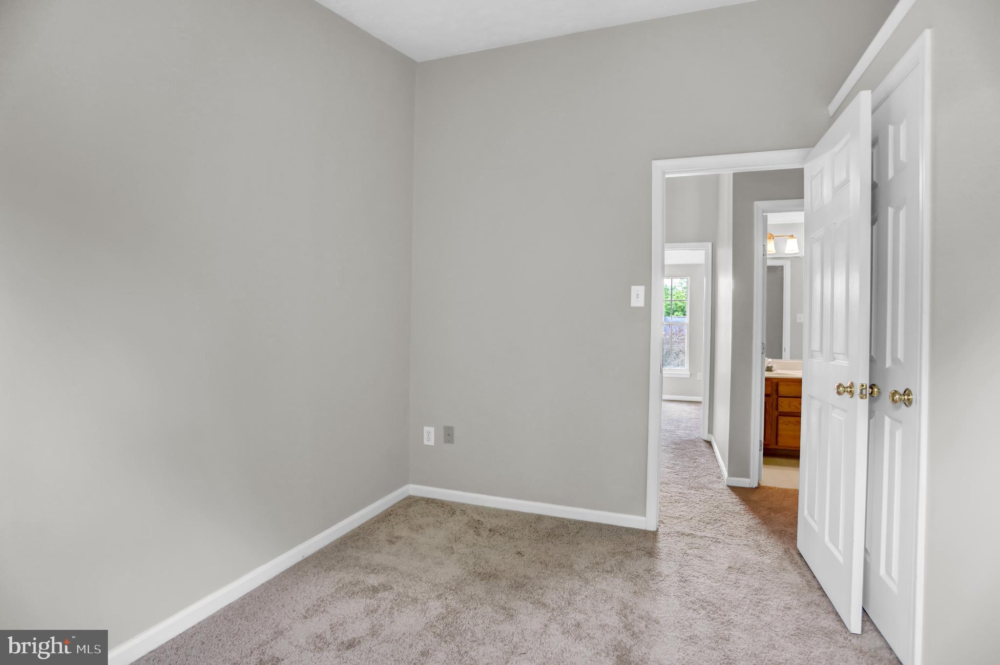 CONSTANT FRIENDSHIP - Residential Lease