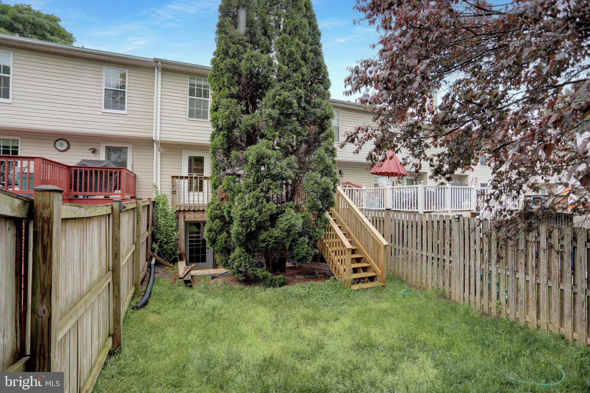 CONSTANT FRIENDSHIP - Residential Lease