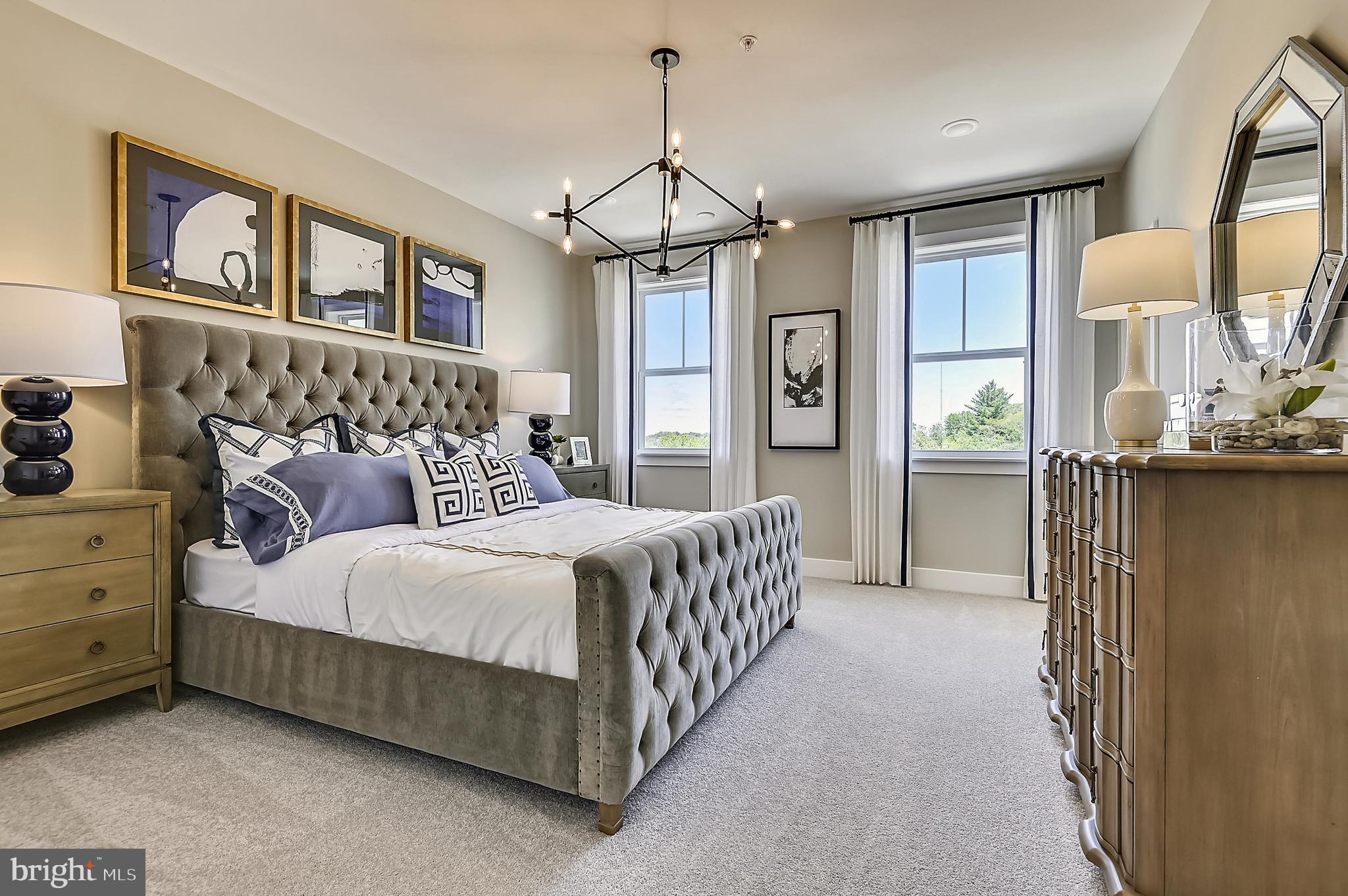 MANNING SQUARE TOWNS - Residential