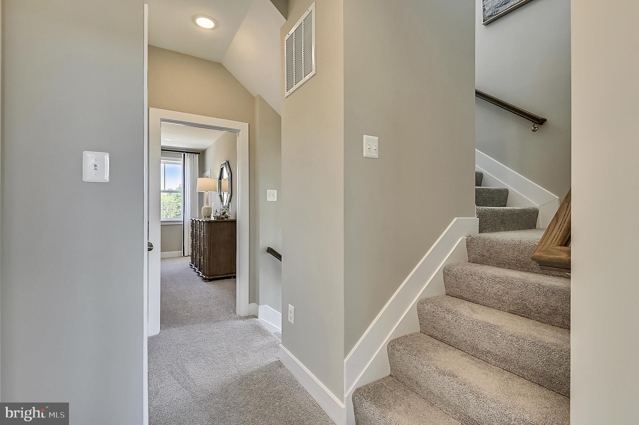 MANNING SQUARE TOWNS - Residential