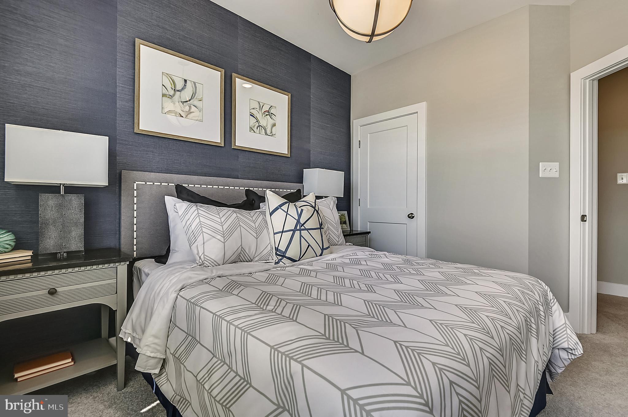 MANNING SQUARE TOWNS - Residential