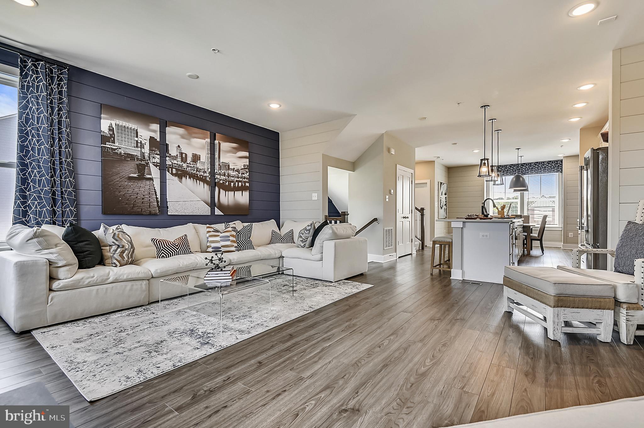 MANNING SQUARE TOWNS - Residential