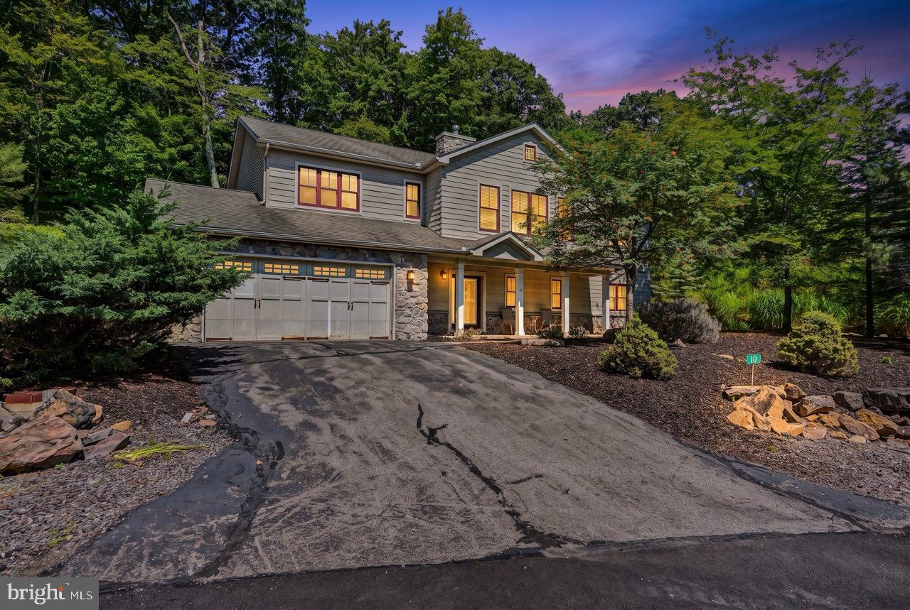 10 BLUESTONE COURT