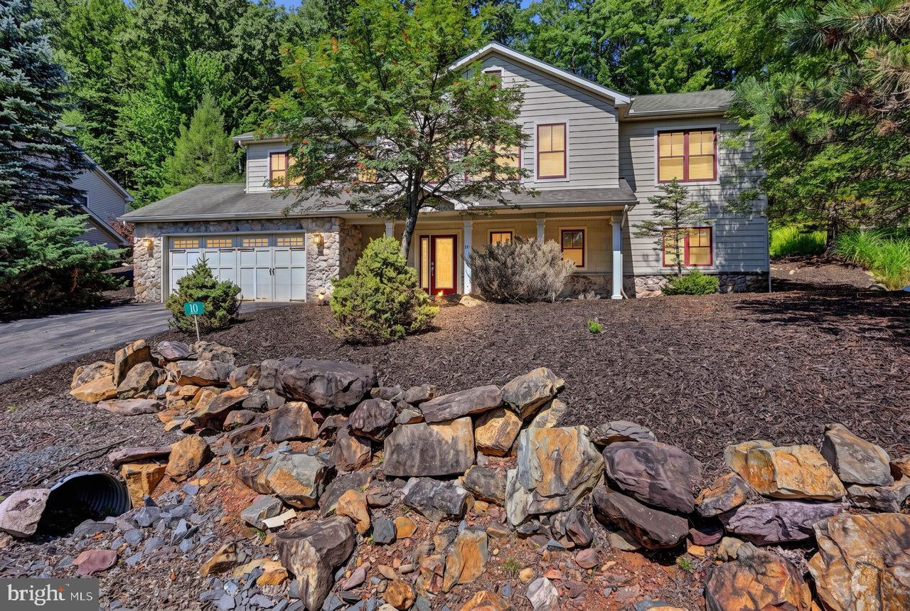 10 BLUESTONE COURT