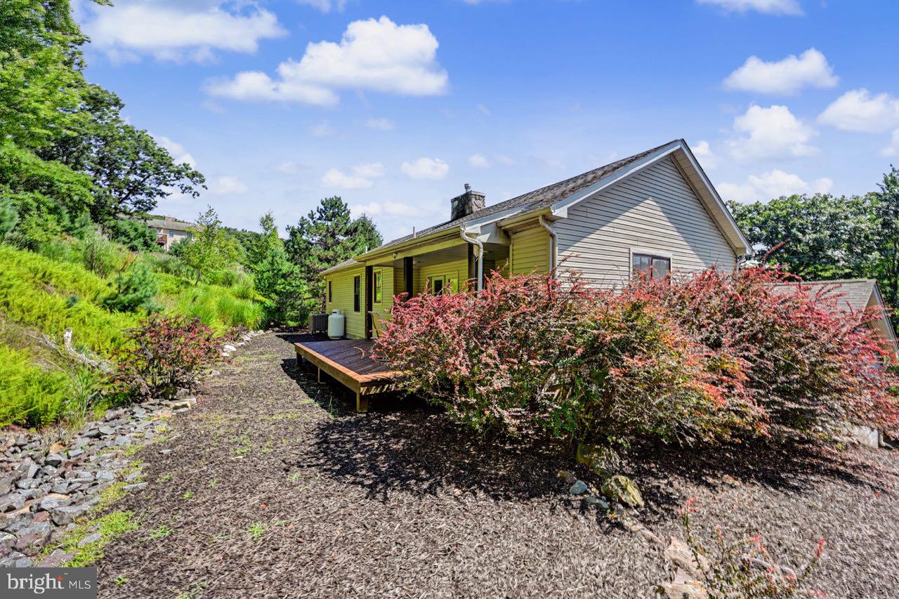 10 BLUESTONE COURT