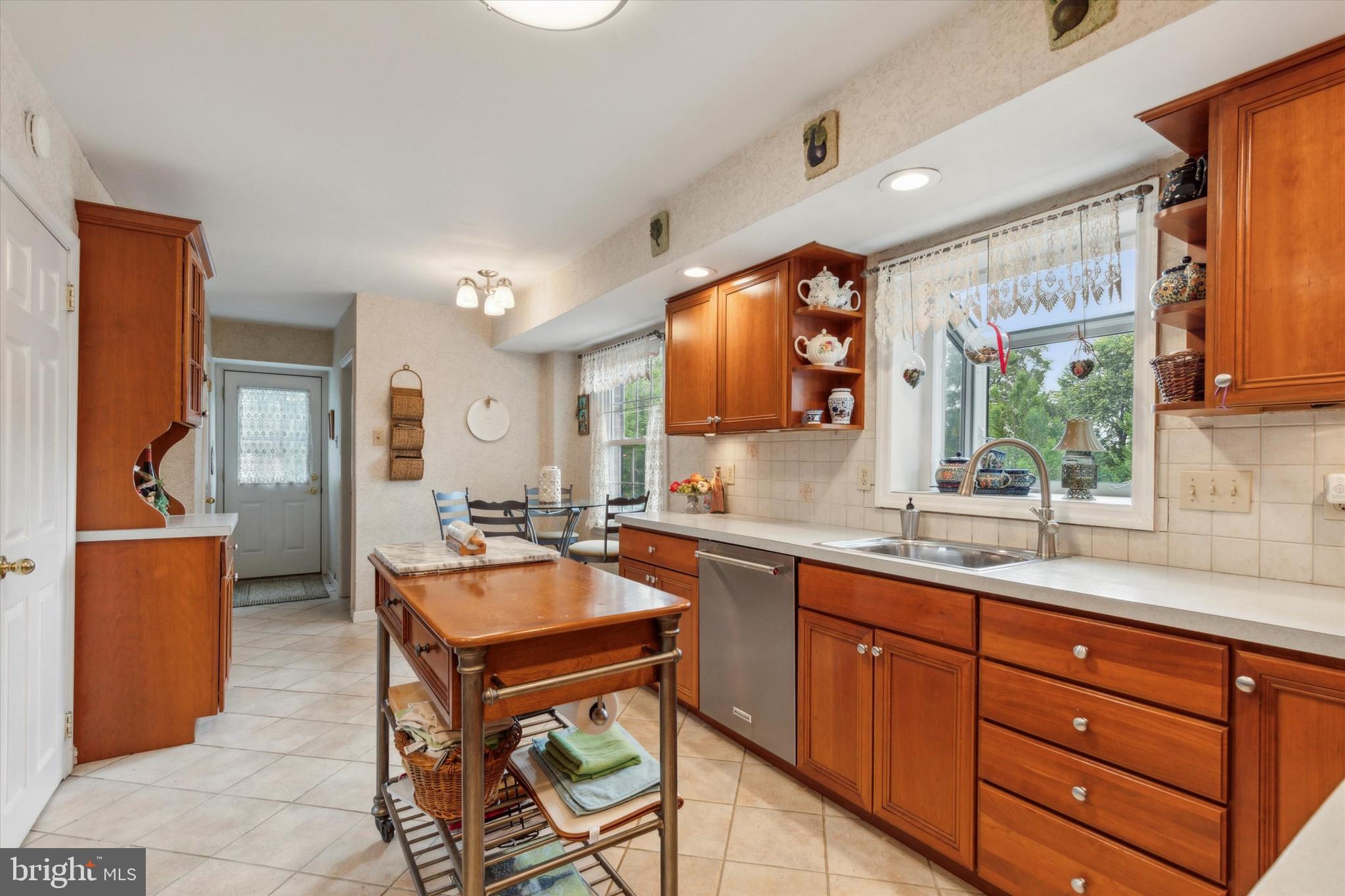 PLYMOUTH VALLEY - Residential