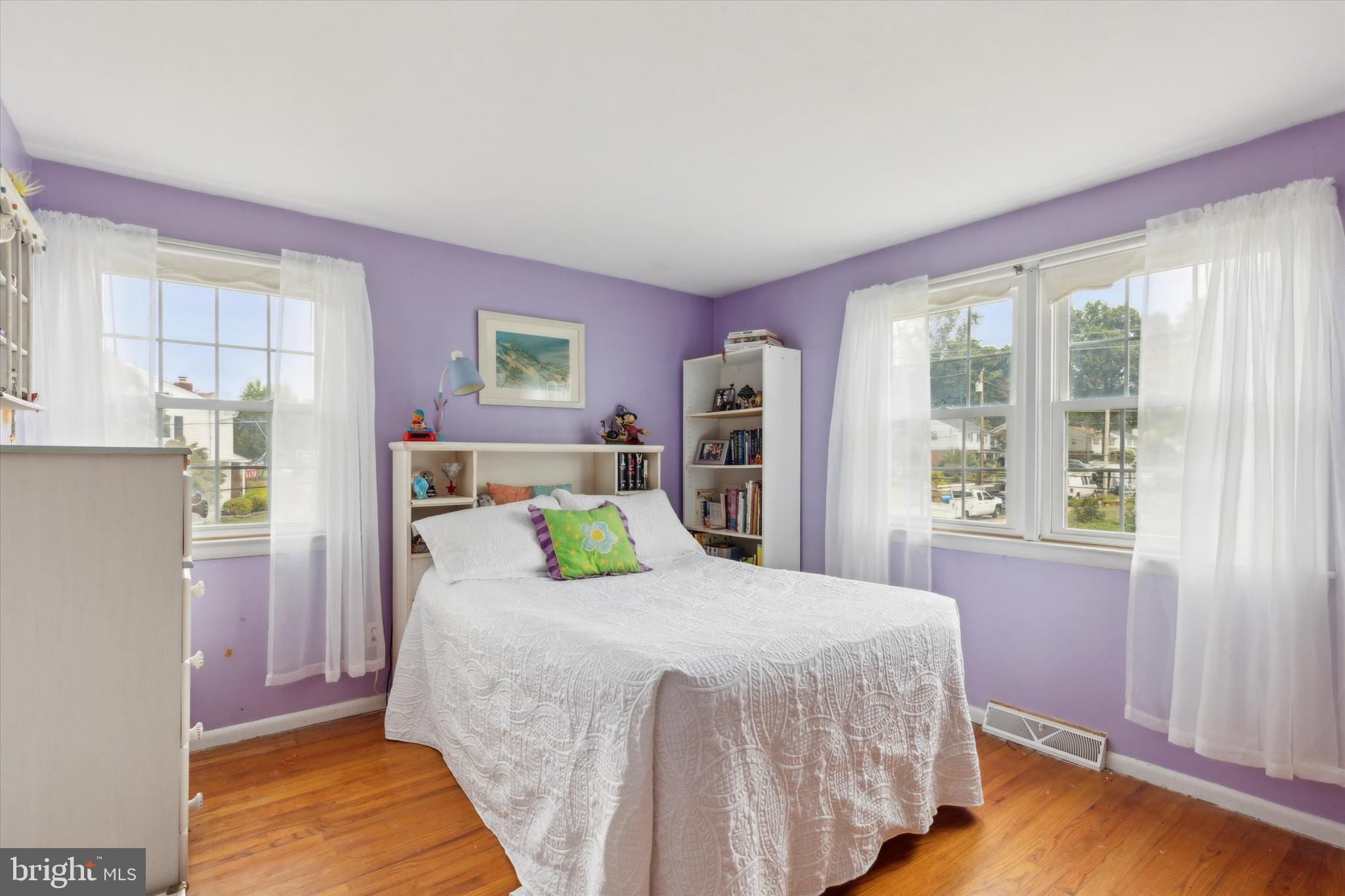 PLYMOUTH VALLEY - Residential