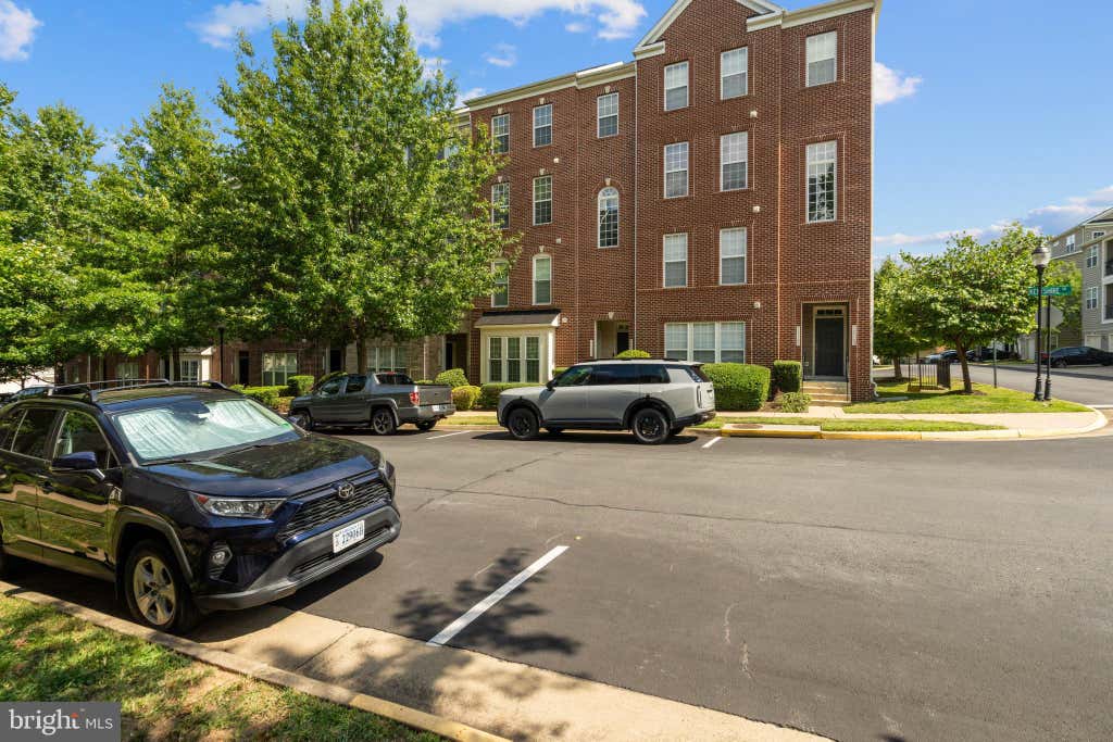 Photo of 15159 Kentshire Drive #473, WOODBRIDGE, VA 22191 (MLS # VAPW2129086)