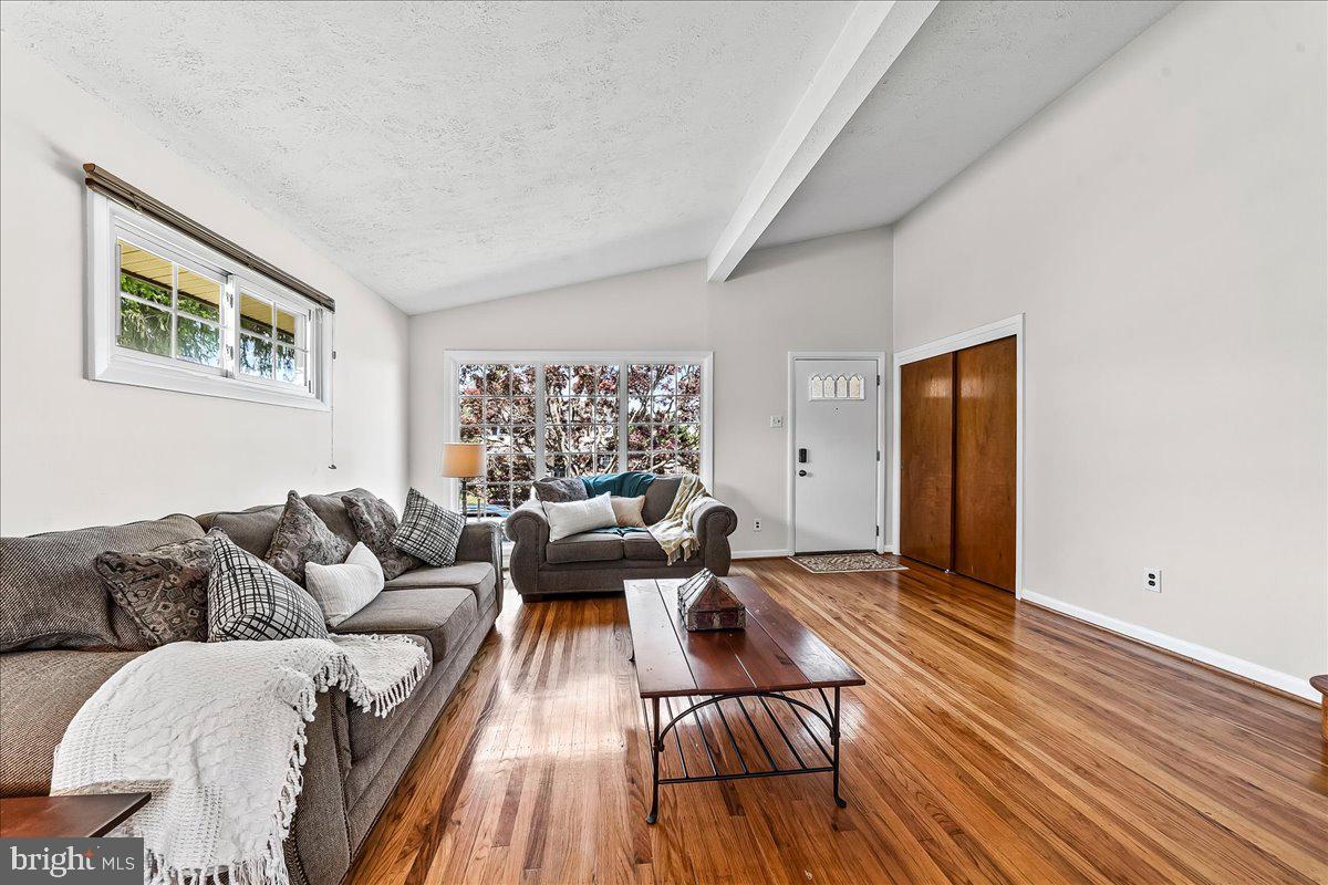 LAWRENCE PARK - Residential