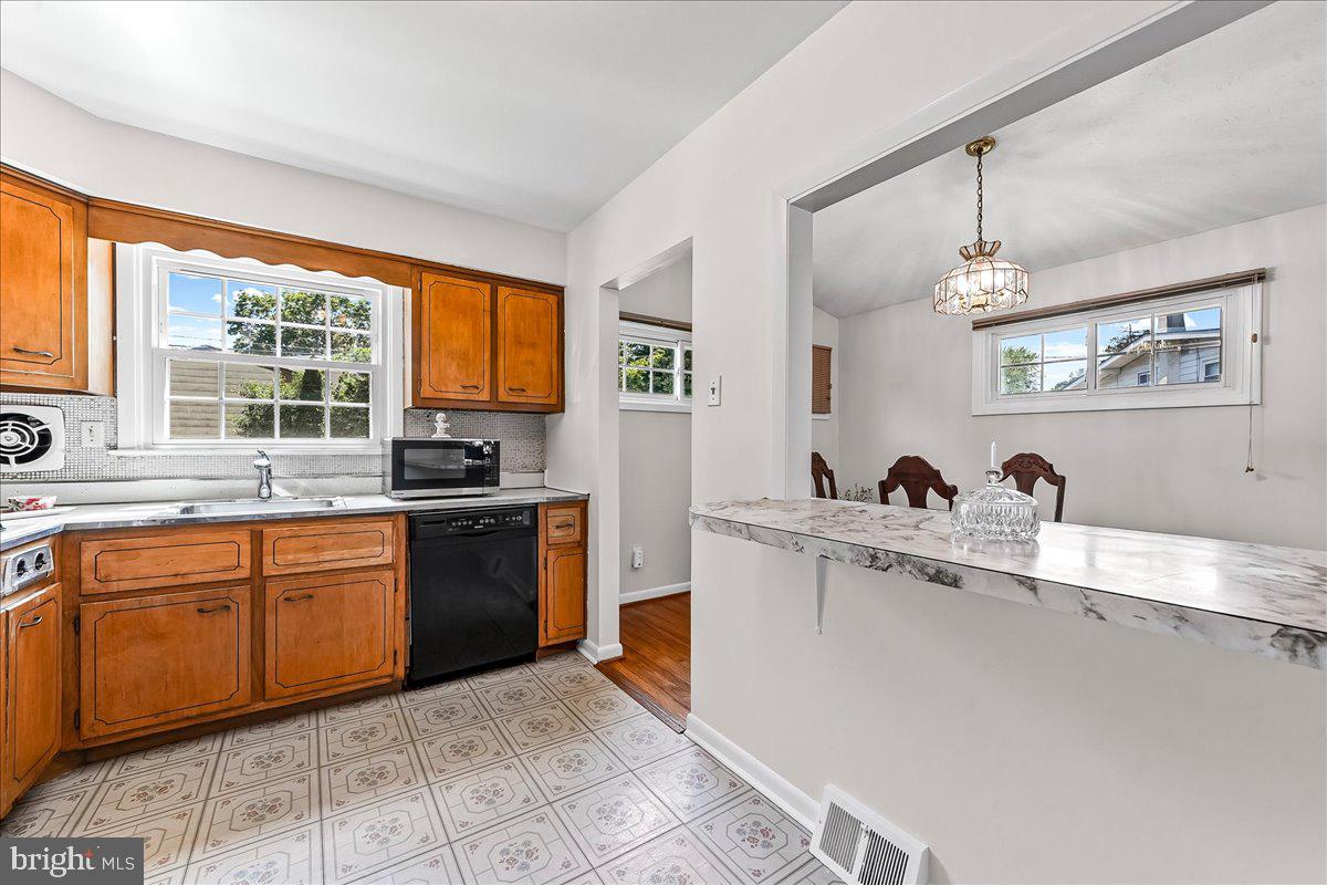 LAWRENCE PARK - Residential