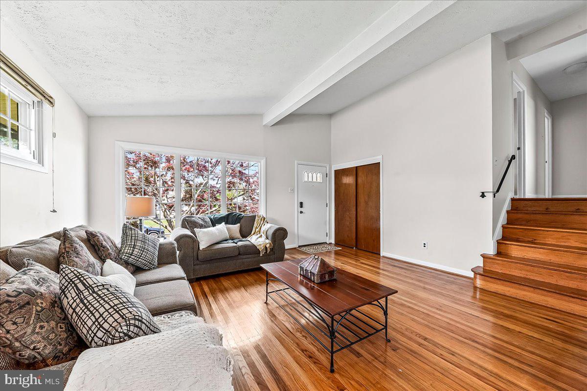LAWRENCE PARK - Residential