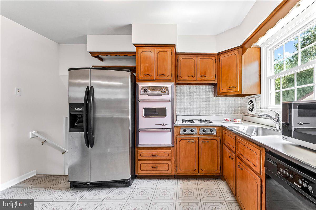 LAWRENCE PARK - Residential