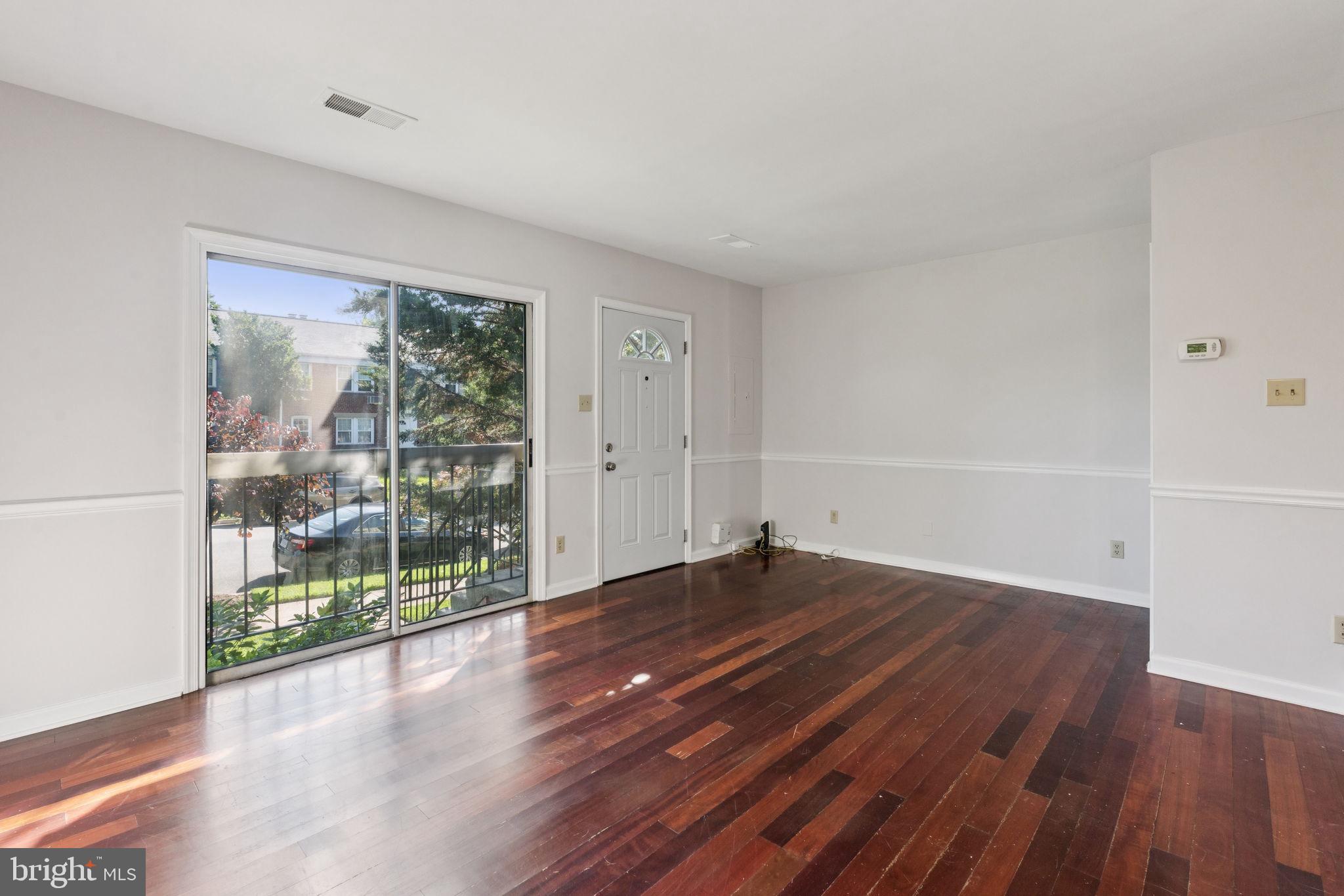 BEDFORD PARK - Residential