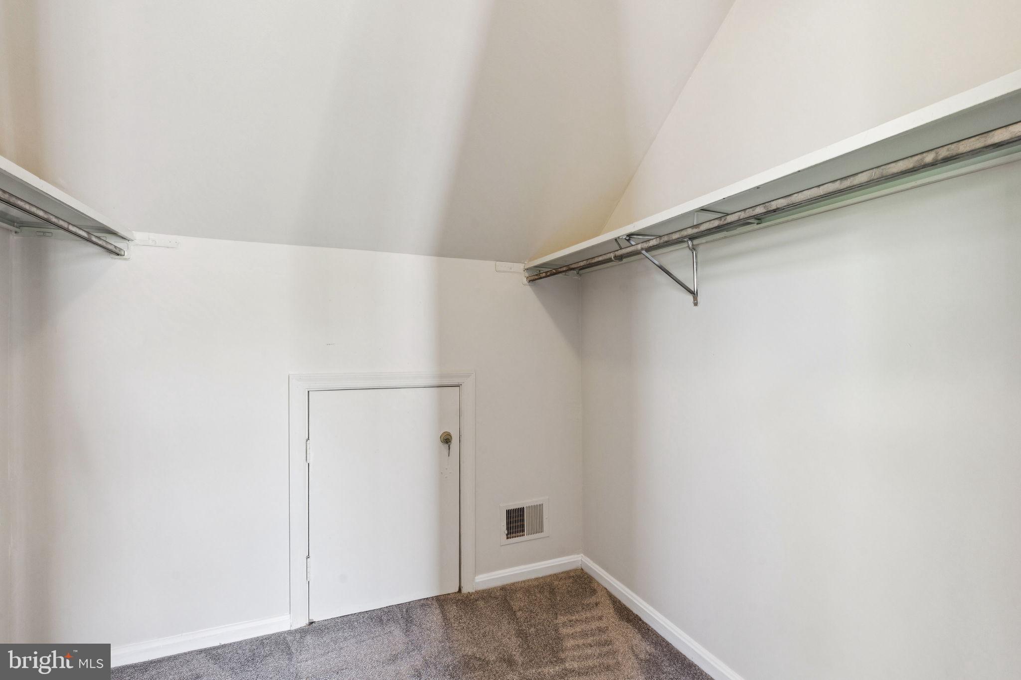 BEDFORD PARK - Residential