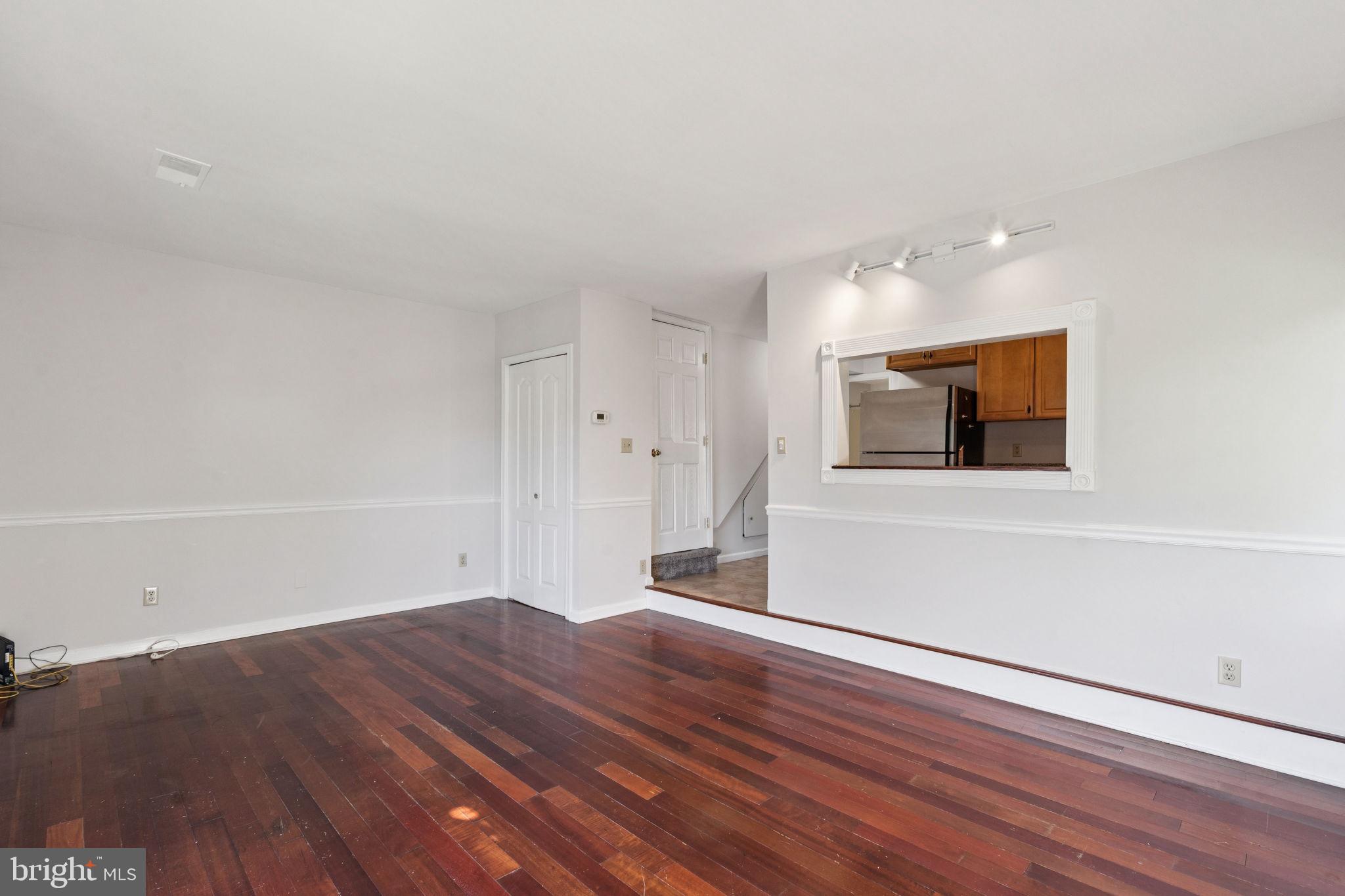 BEDFORD PARK - Residential