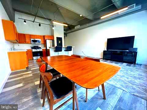 CENTER CITY - Residential