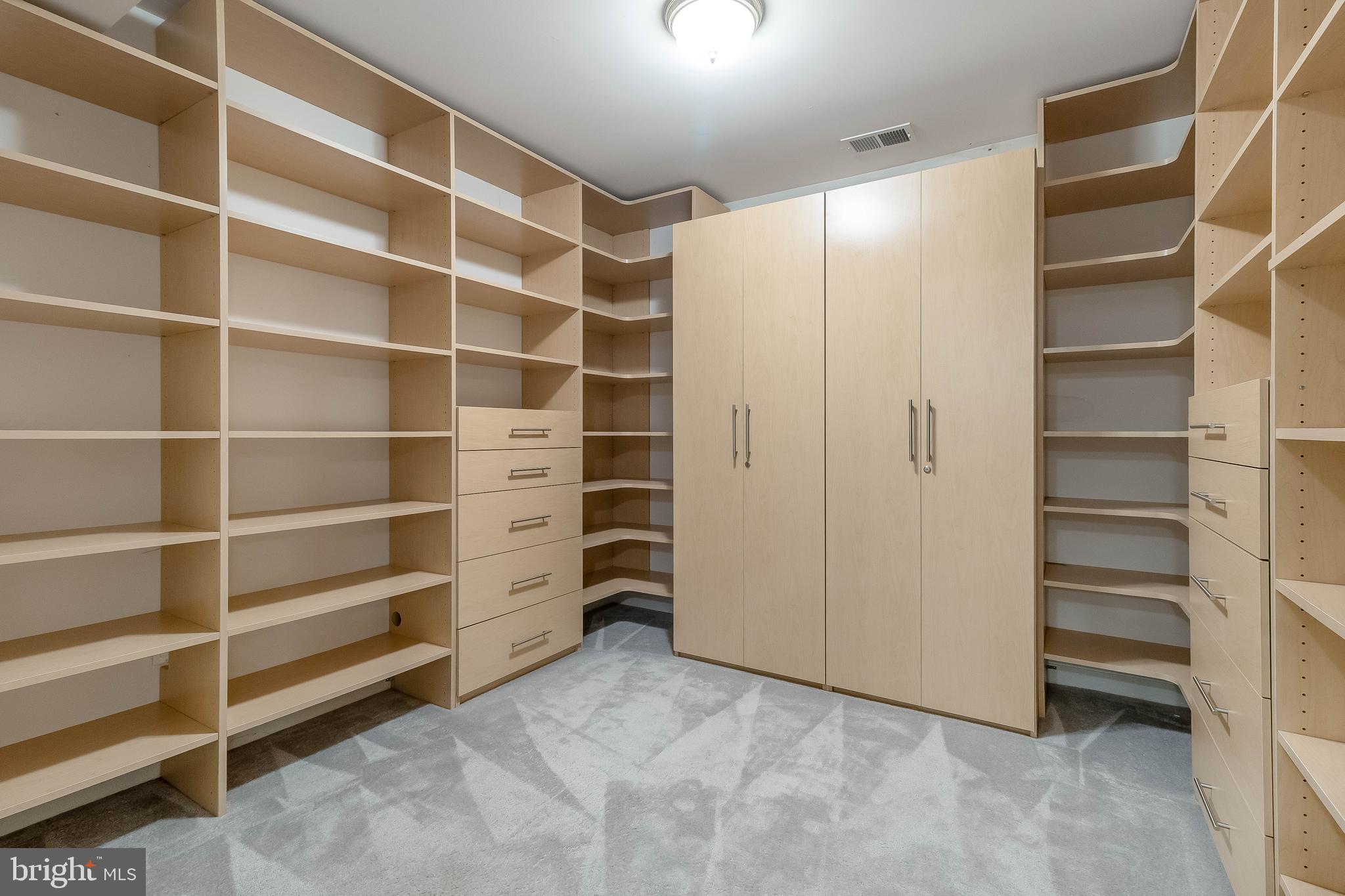 KING FARM BAILEYS COMMON - Residential