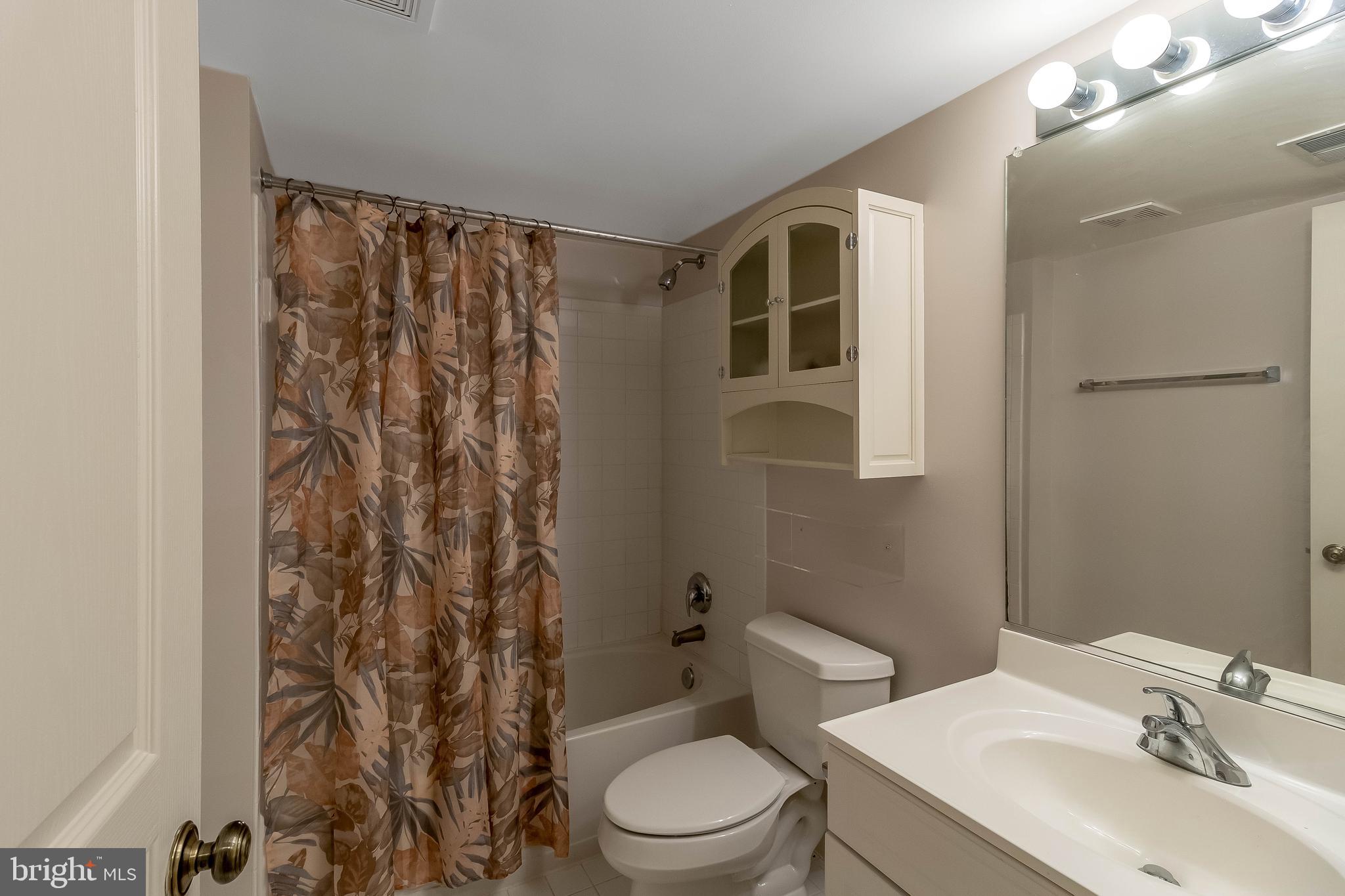 KING FARM BAILEYS COMMON - Residential